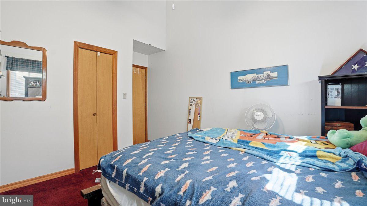 ARROWHEAD LAKE - Residential