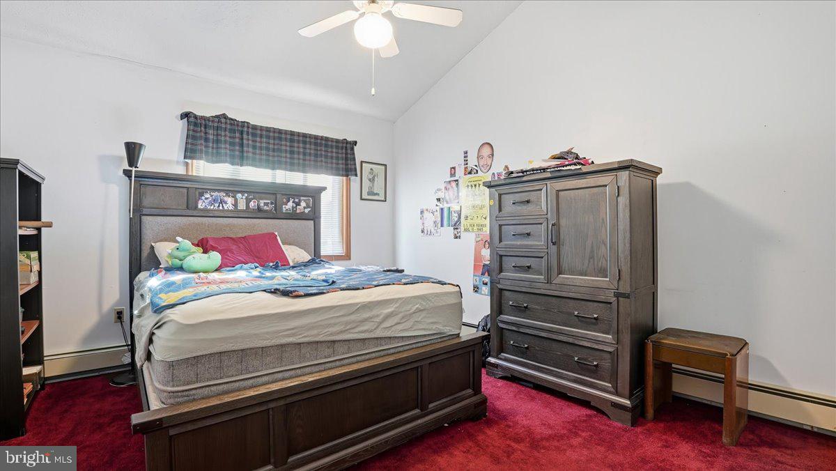 ARROWHEAD LAKE - Residential