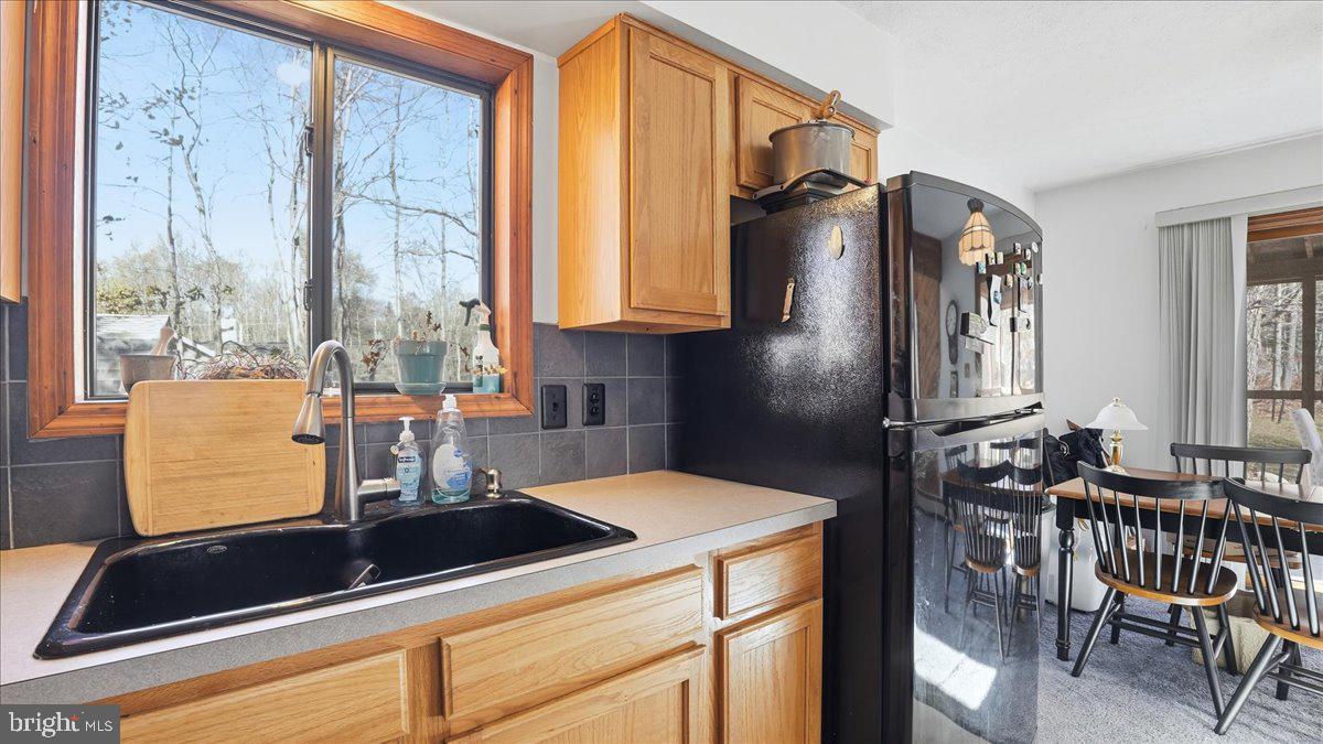 ARROWHEAD LAKE - Residential