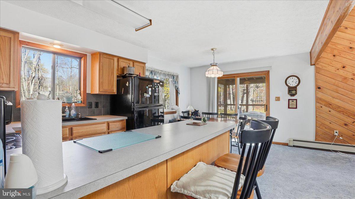 ARROWHEAD LAKE - Residential