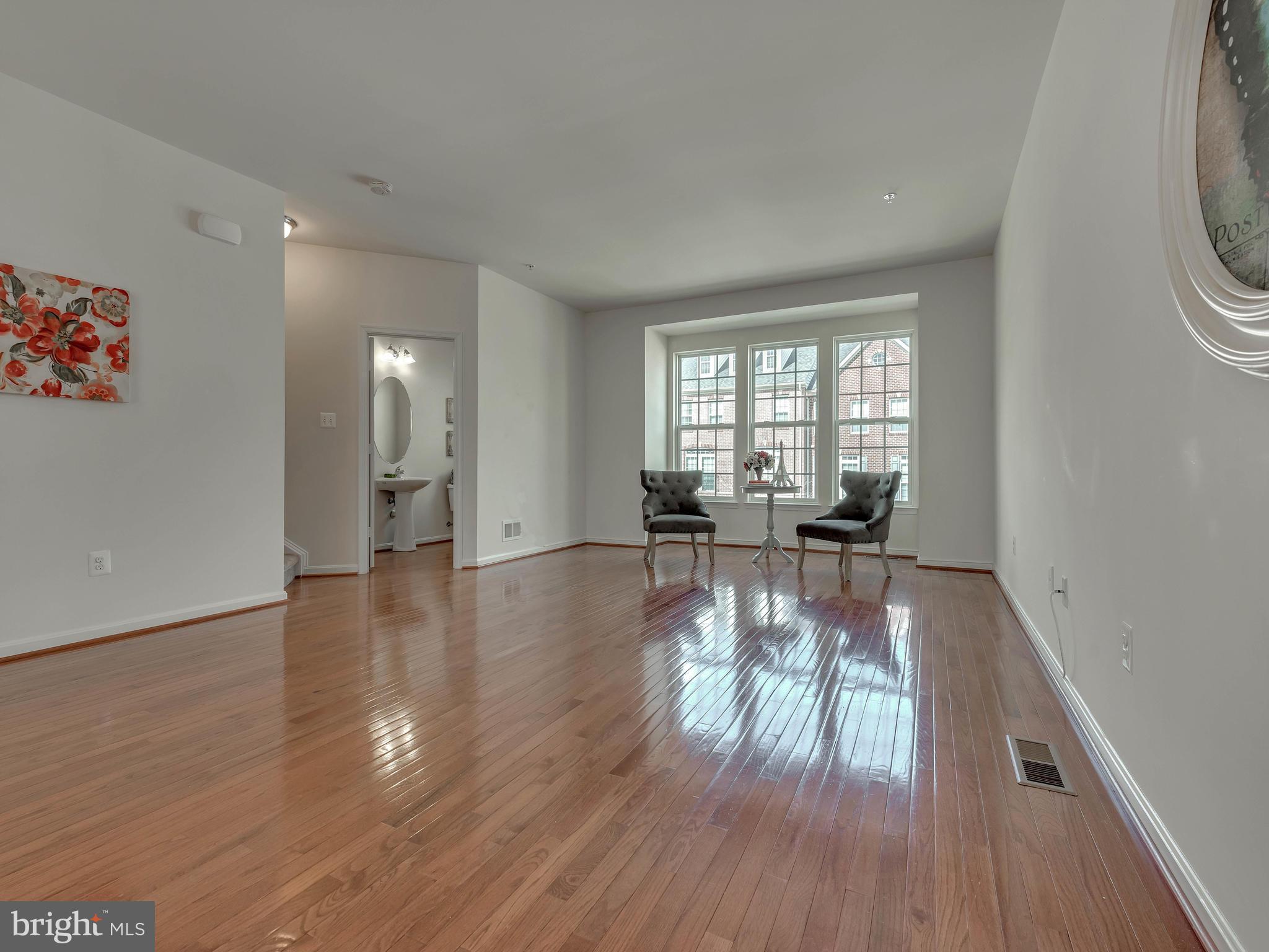 THE CRESCENT AT CHERRY LANE - Residential