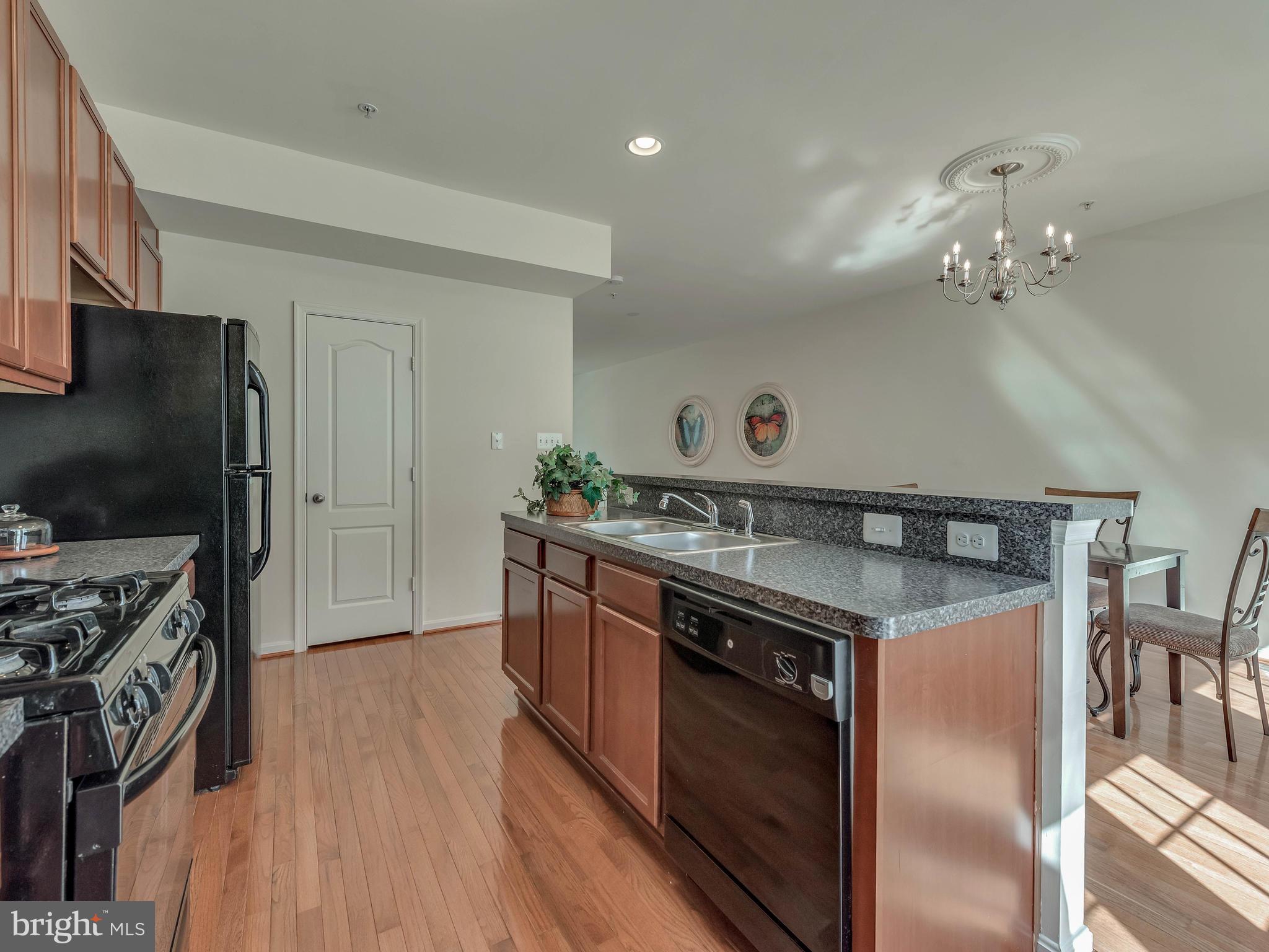 THE CRESCENT AT CHERRY LANE - Residential