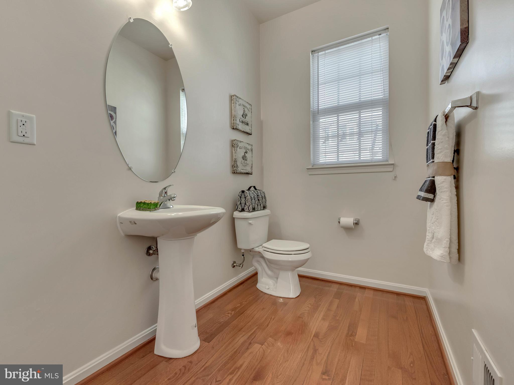 THE CRESCENT AT CHERRY LANE - Residential