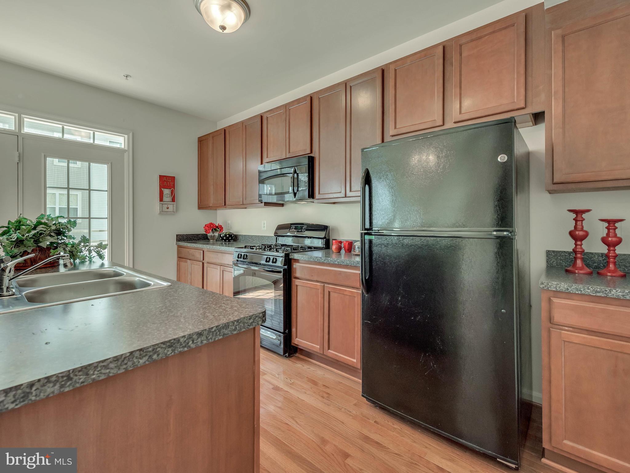 THE CRESCENT AT CHERRY LANE - Residential