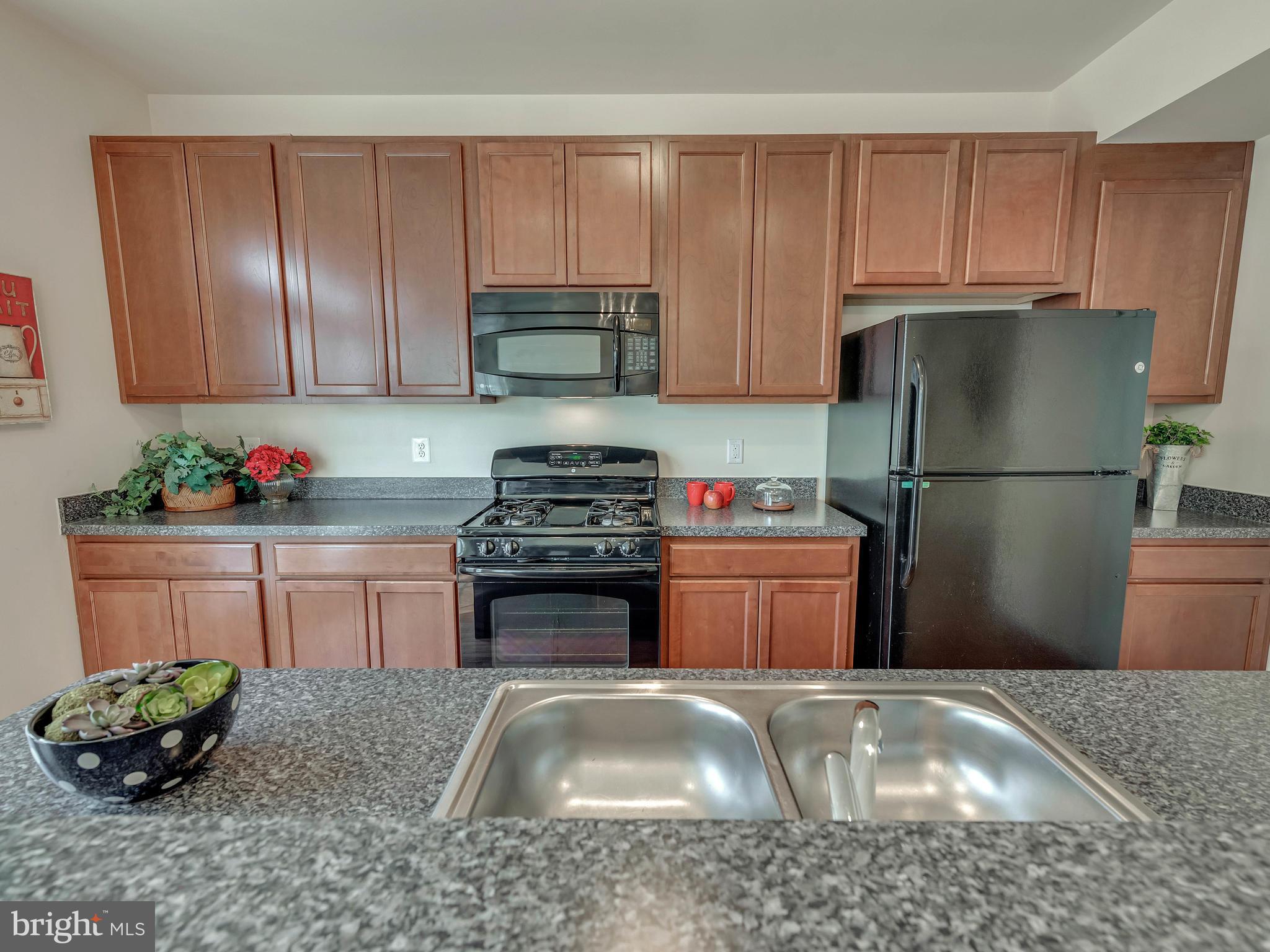 THE CRESCENT AT CHERRY LANE - Residential