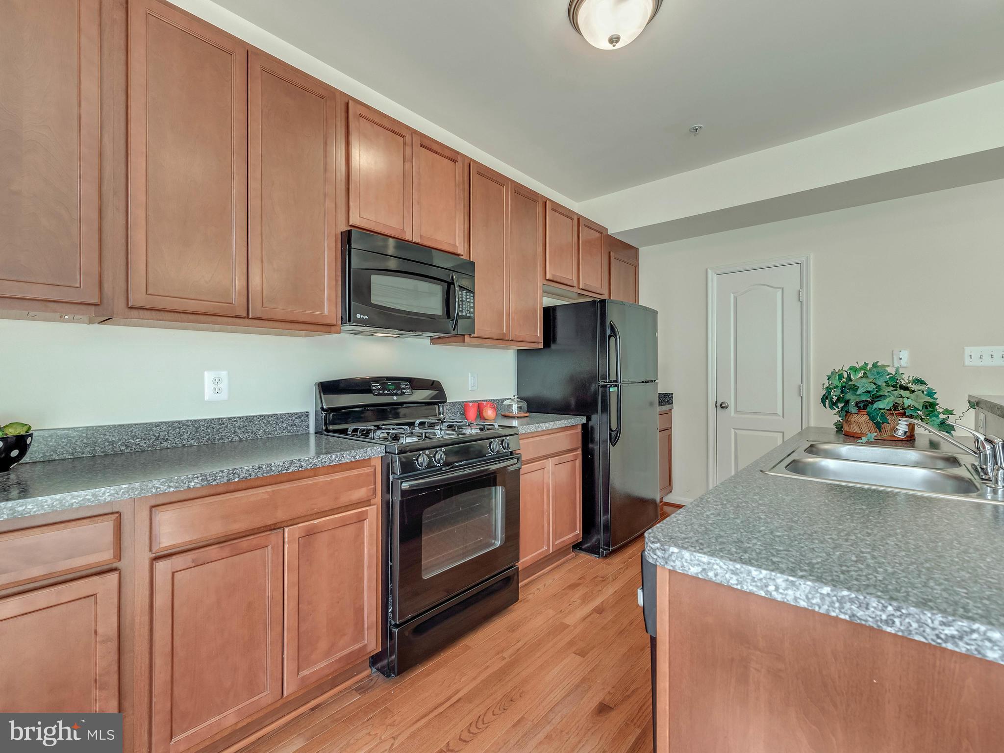 THE CRESCENT AT CHERRY LANE - Residential