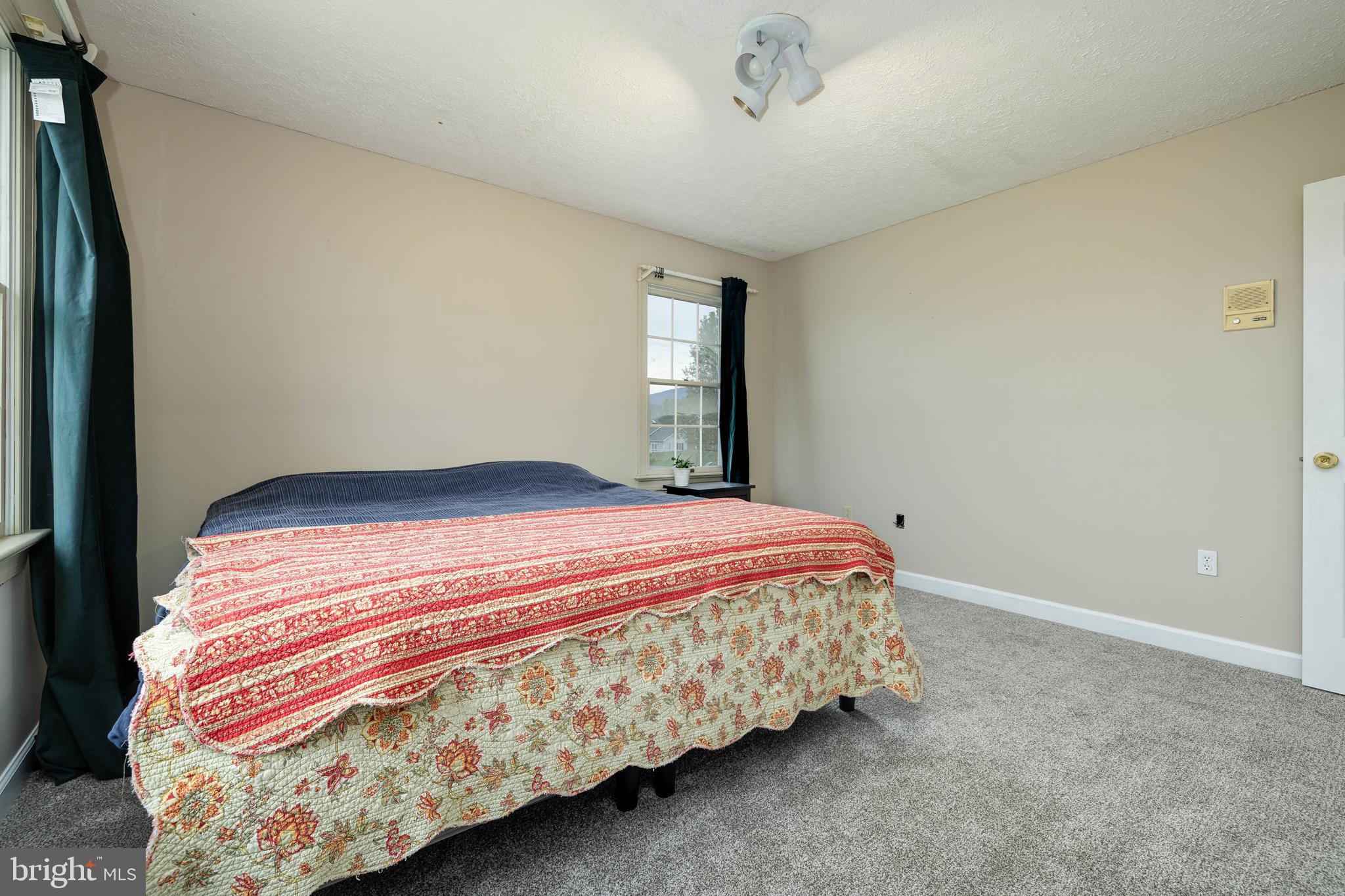 CEDAR KNOLL - Residential