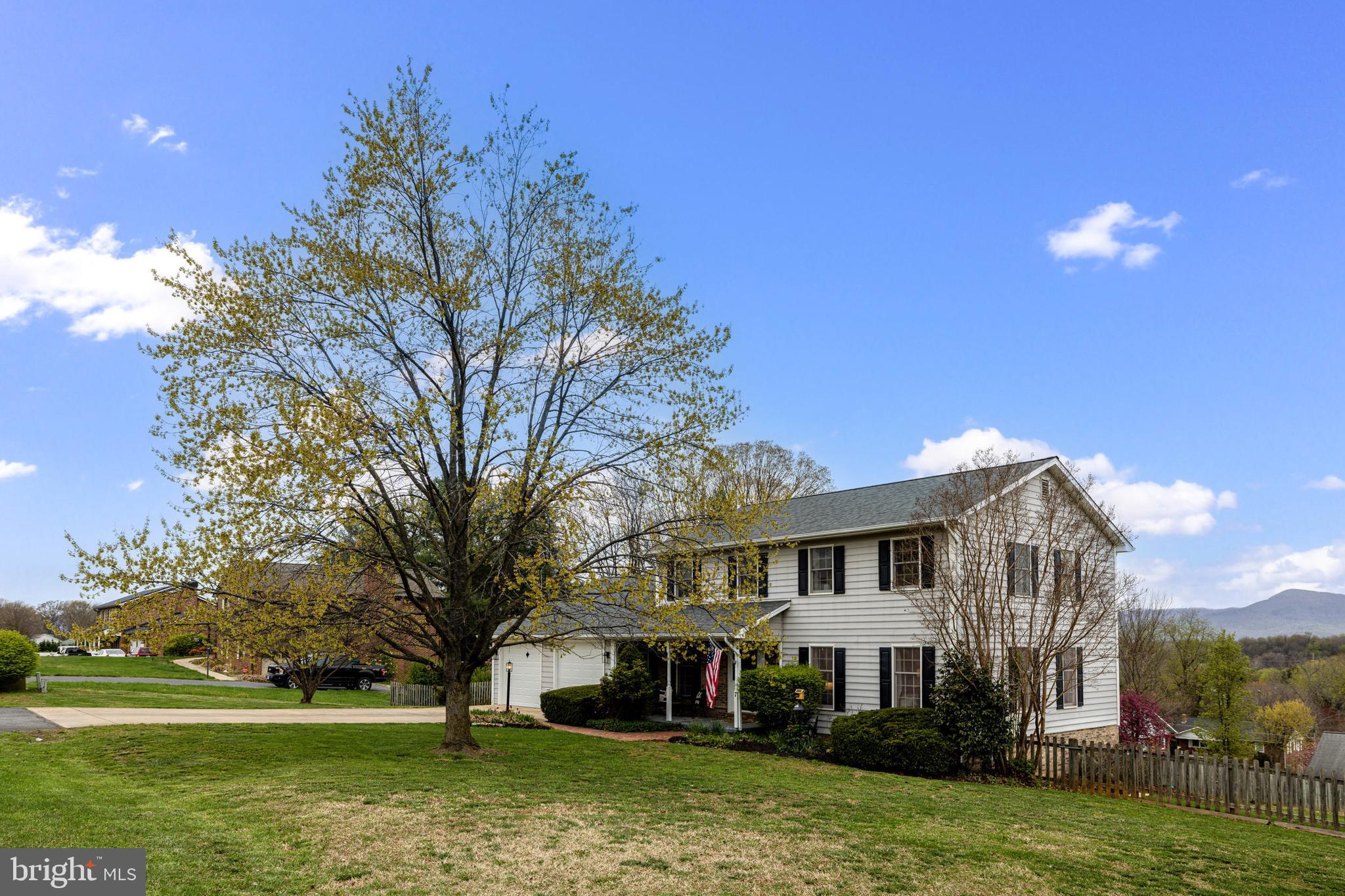 CEDAR KNOLL - Residential