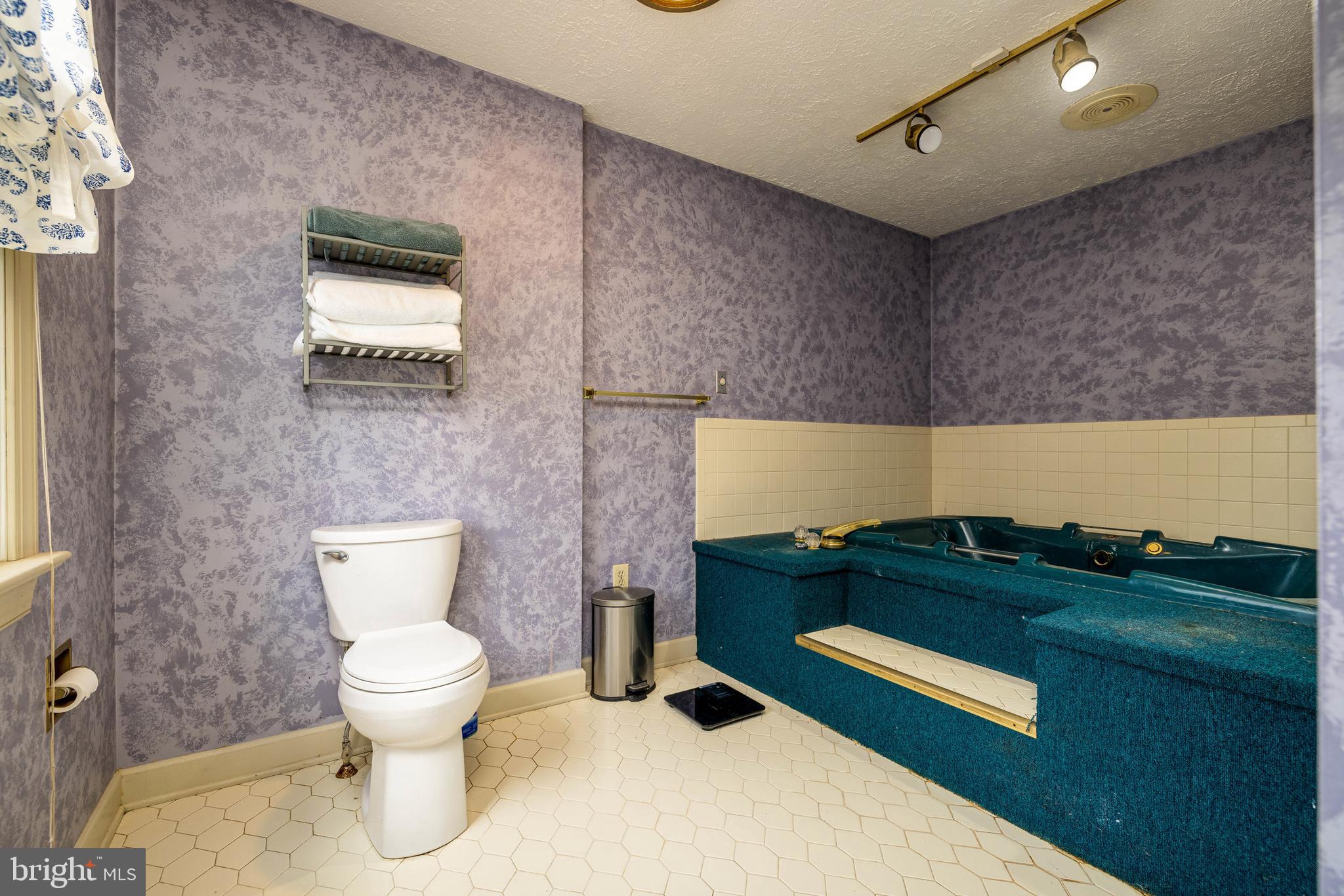 CEDAR KNOLL - Residential