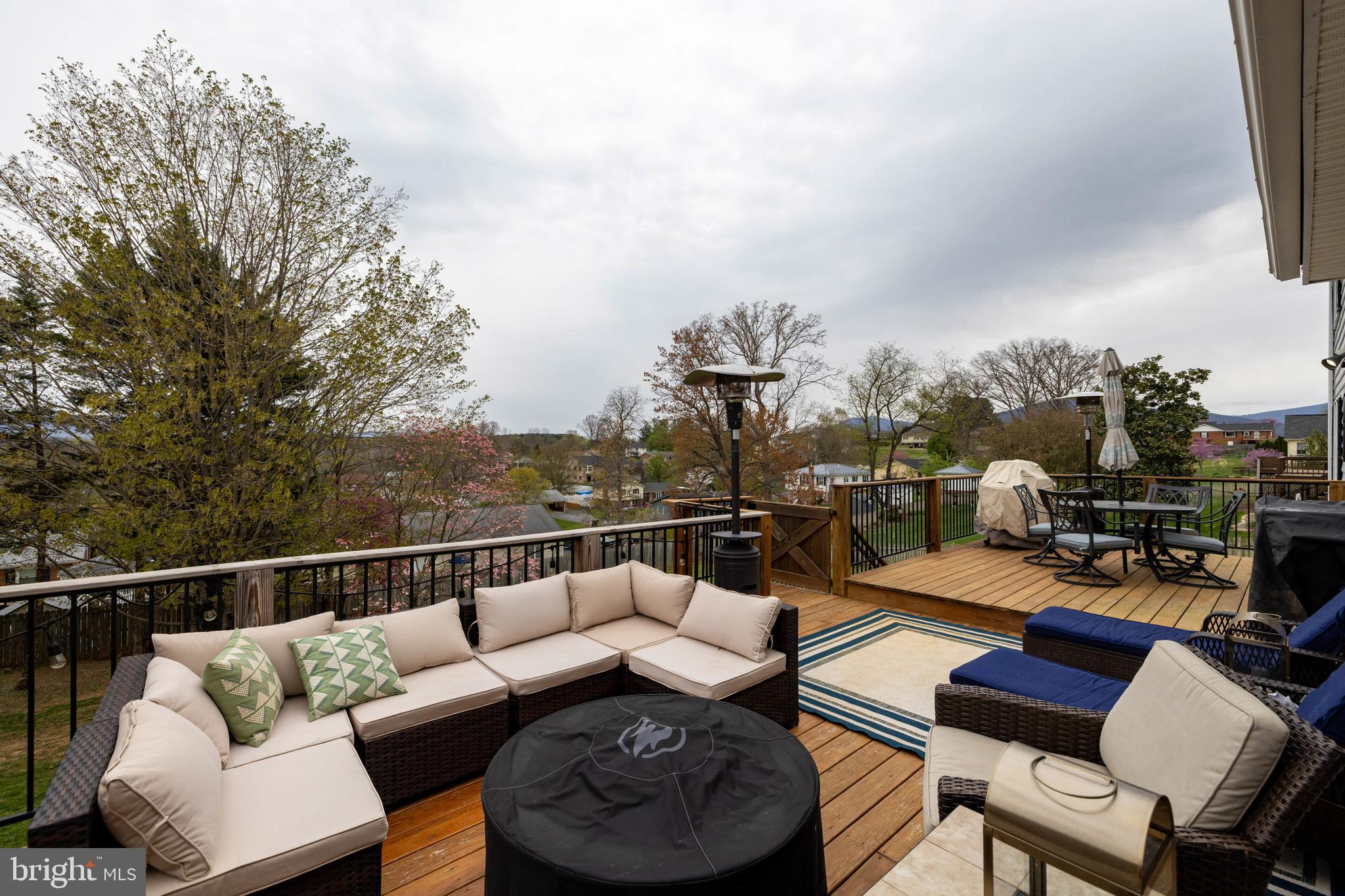 CEDAR KNOLL - Residential