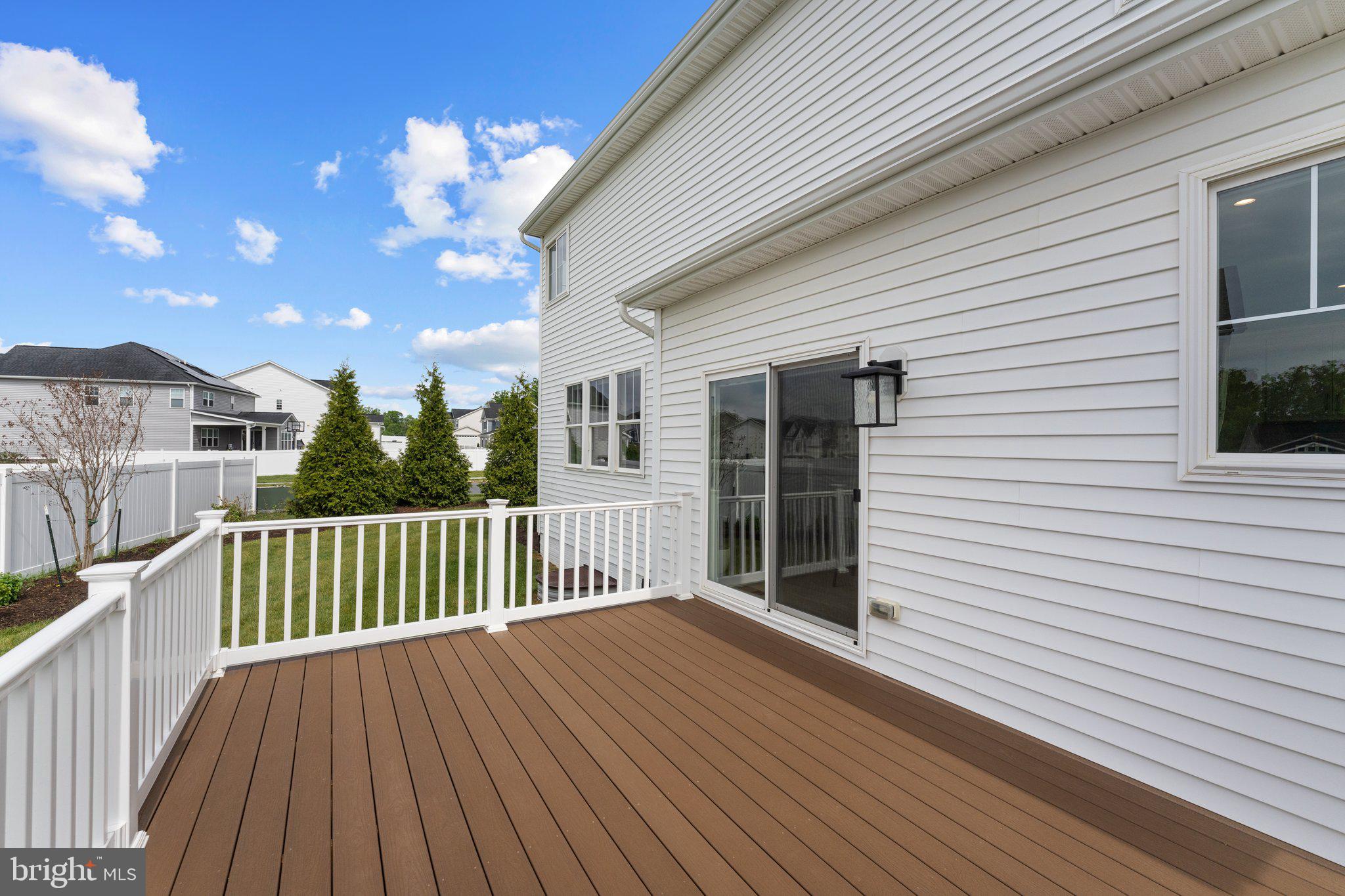 ABRAMS POINTE - Residential