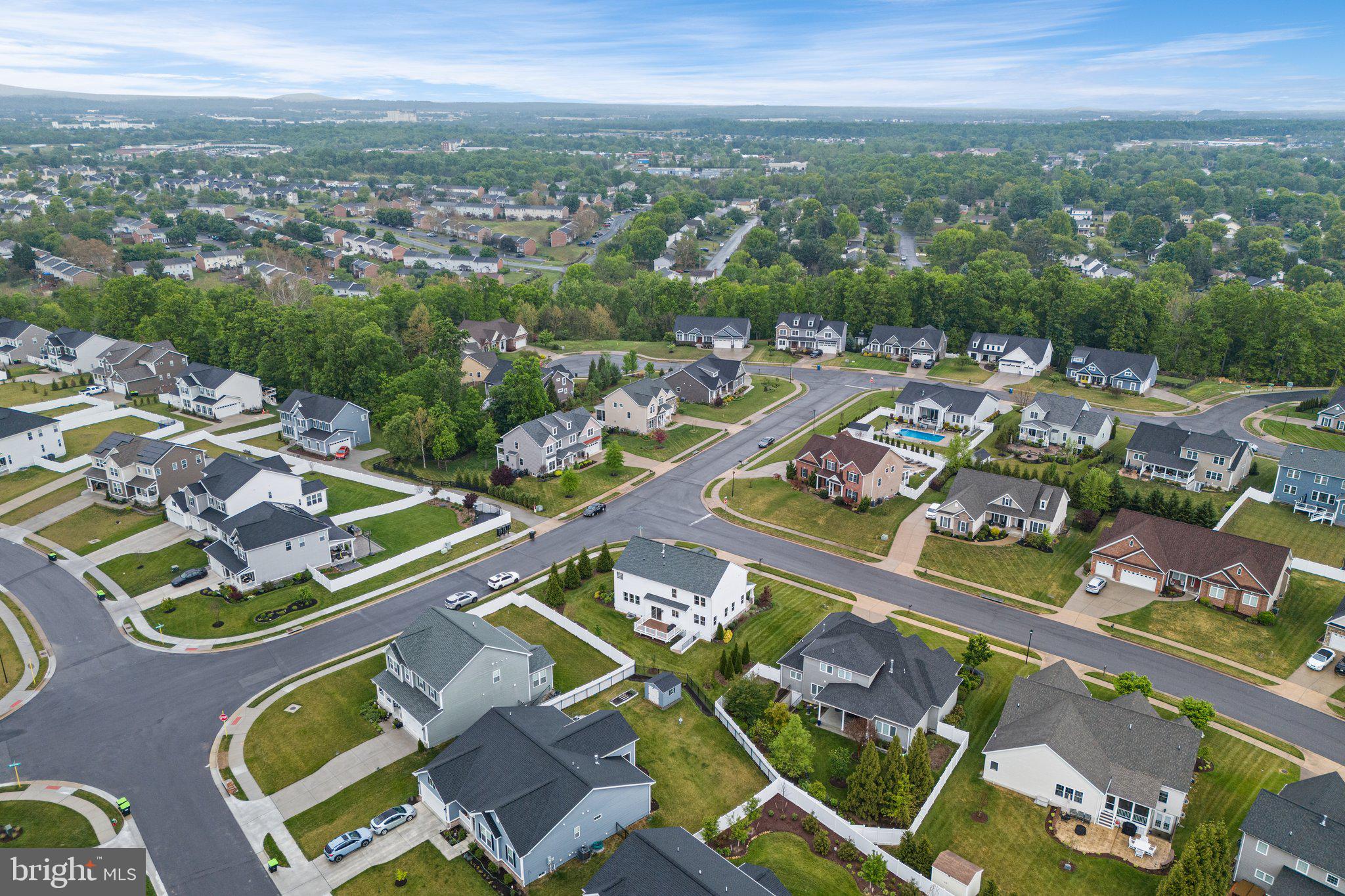 ABRAMS POINTE - Residential