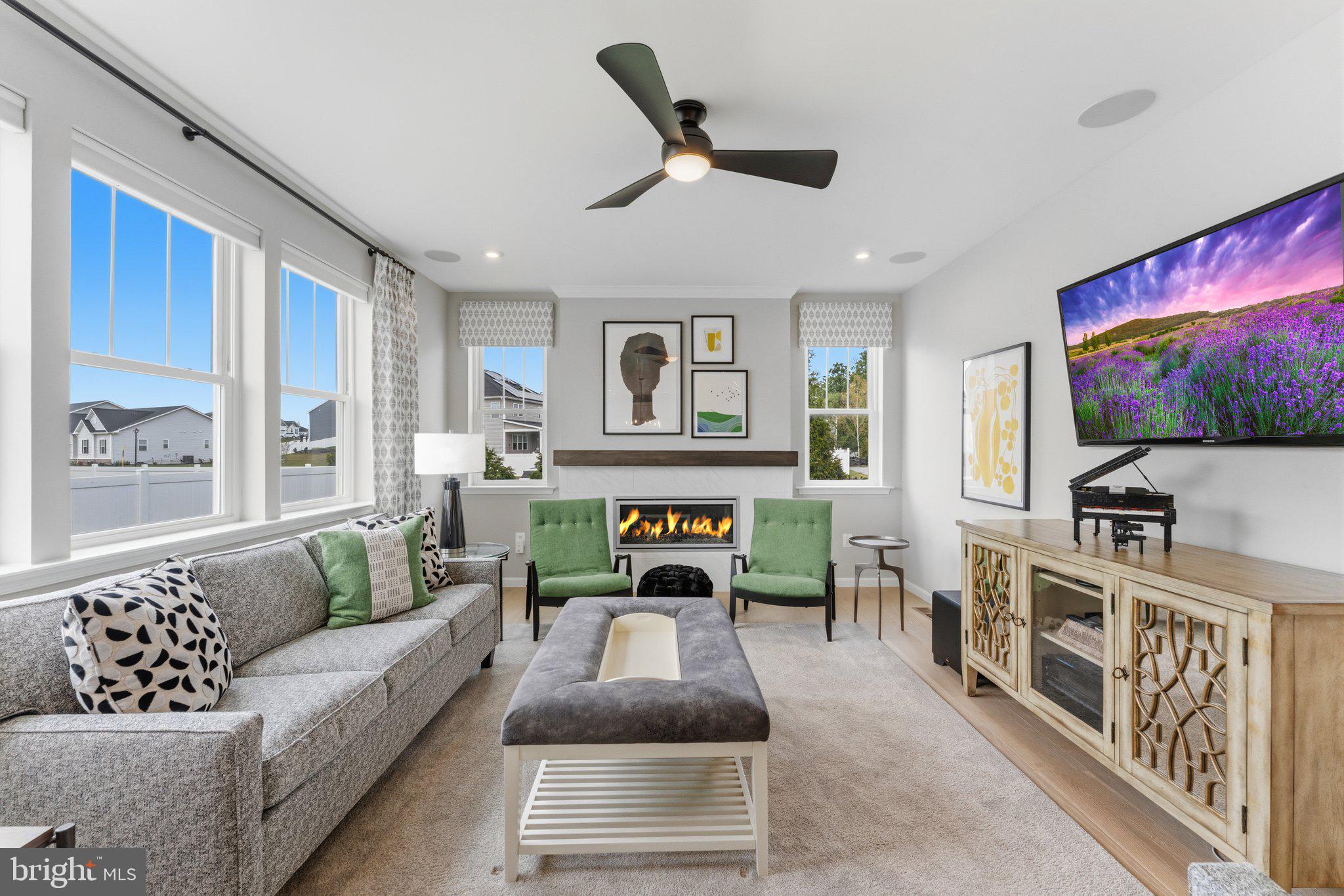 ABRAMS POINTE - Residential