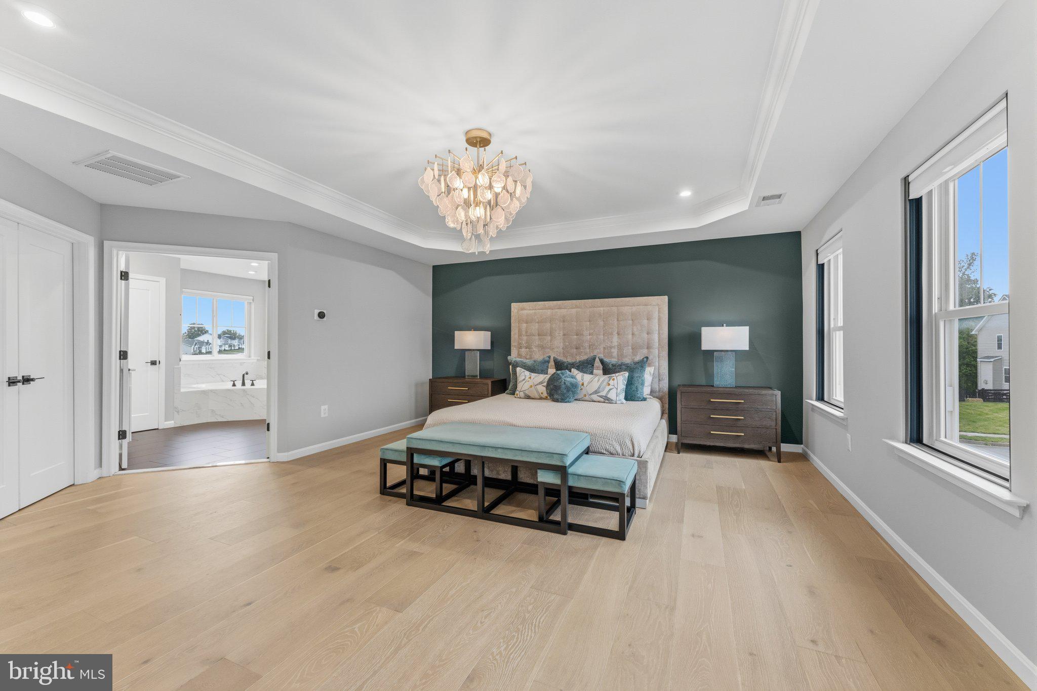 ABRAMS POINTE - Residential