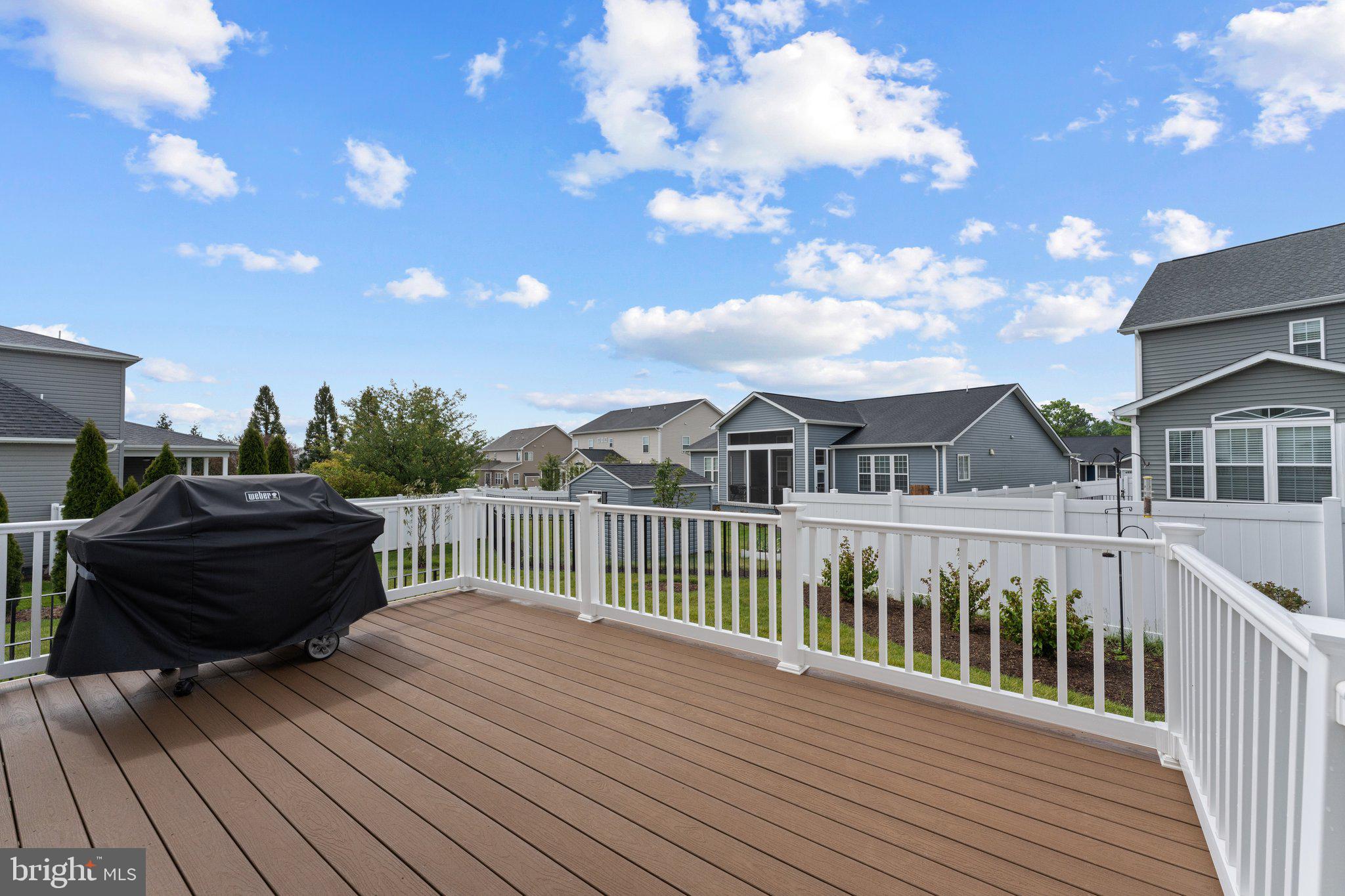 ABRAMS POINTE - Residential