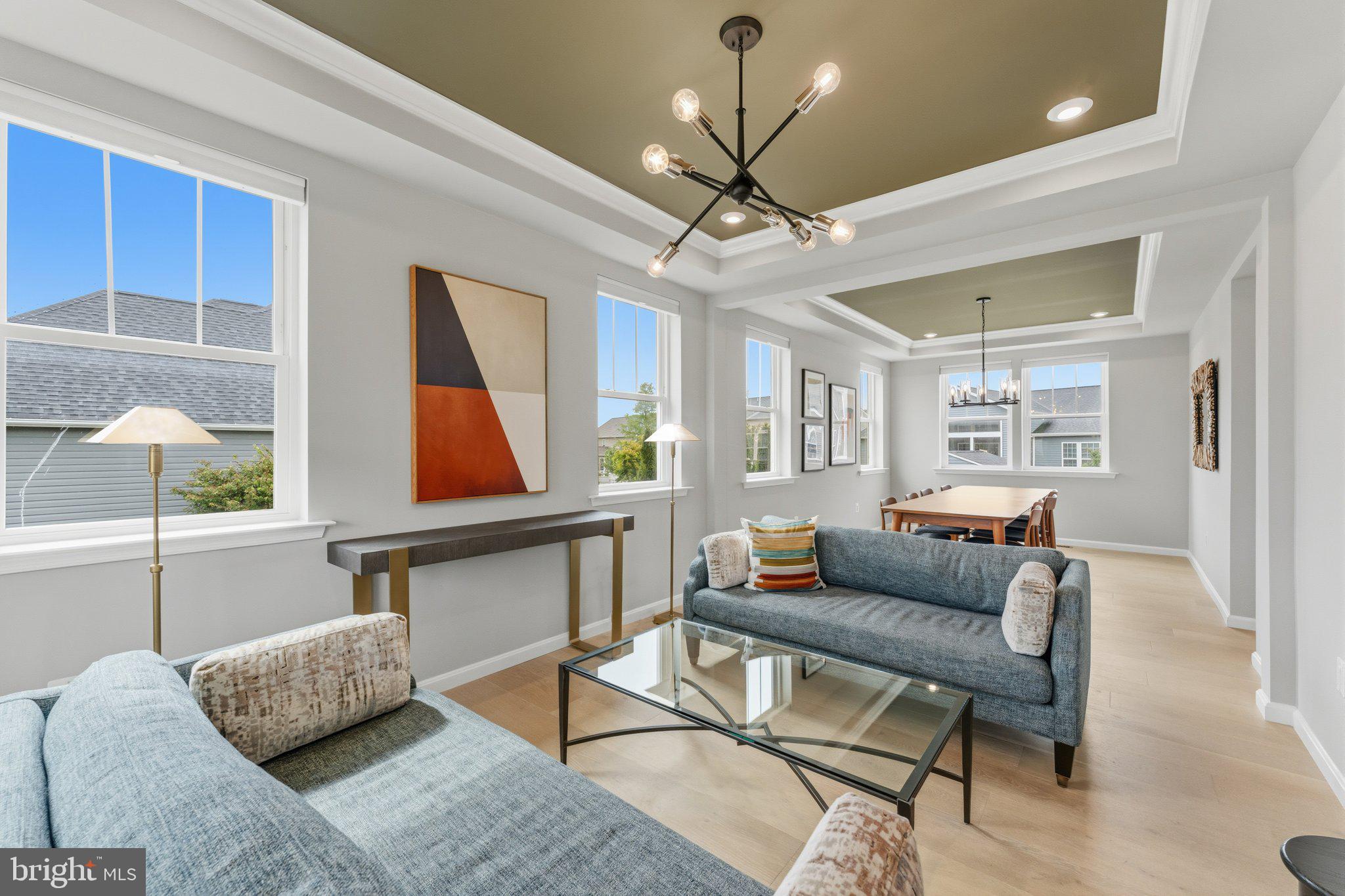 ABRAMS POINTE - Residential