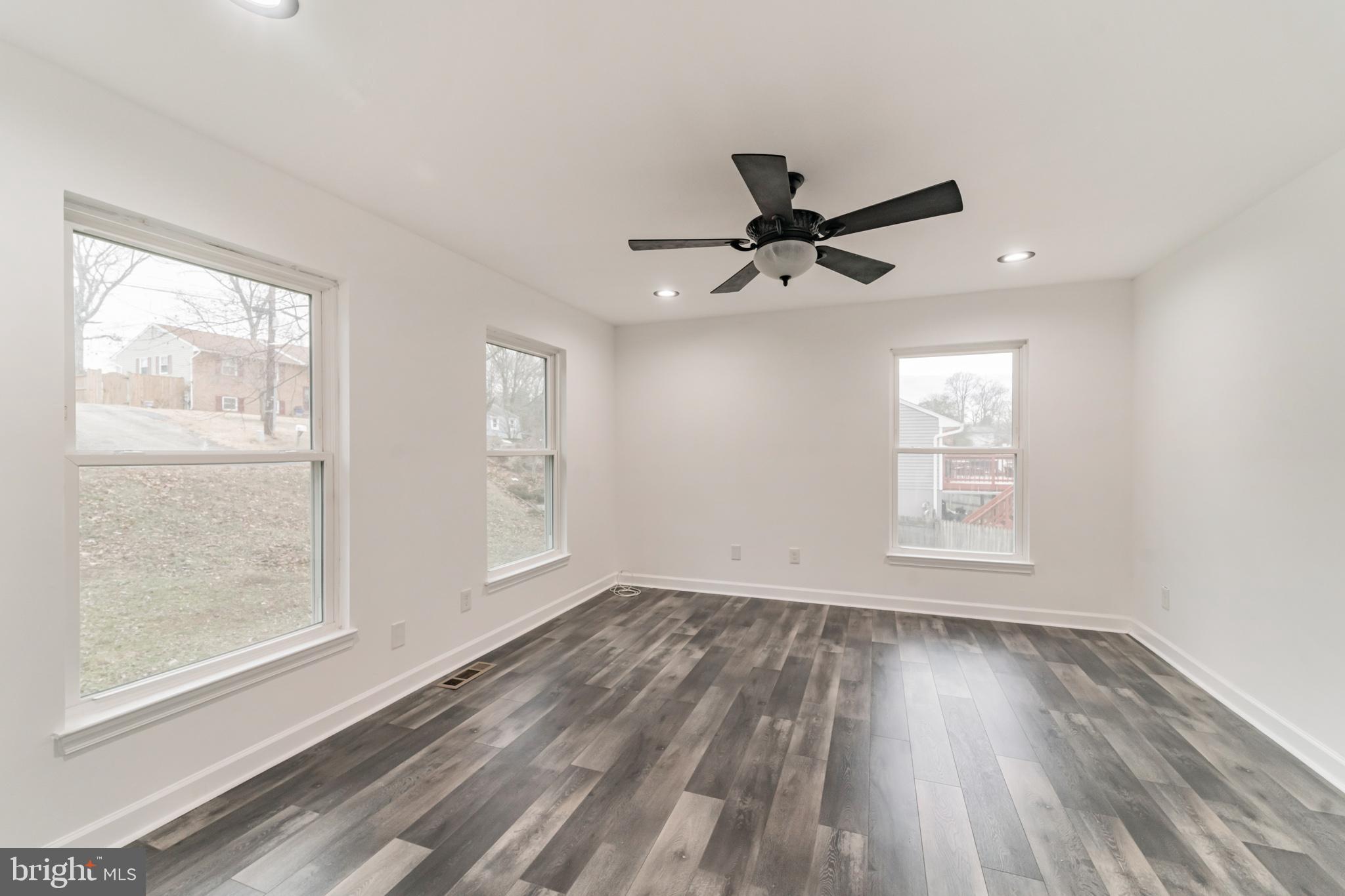 CAPE ST CLAIRE - Residential