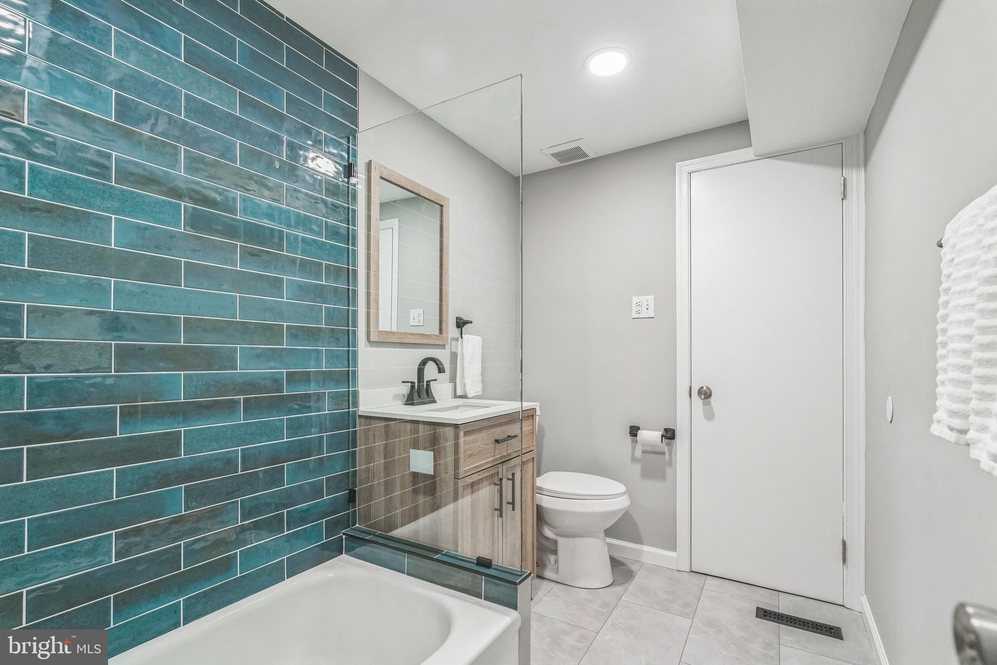 RITTENHOUSE SQUARE - Residential Lease