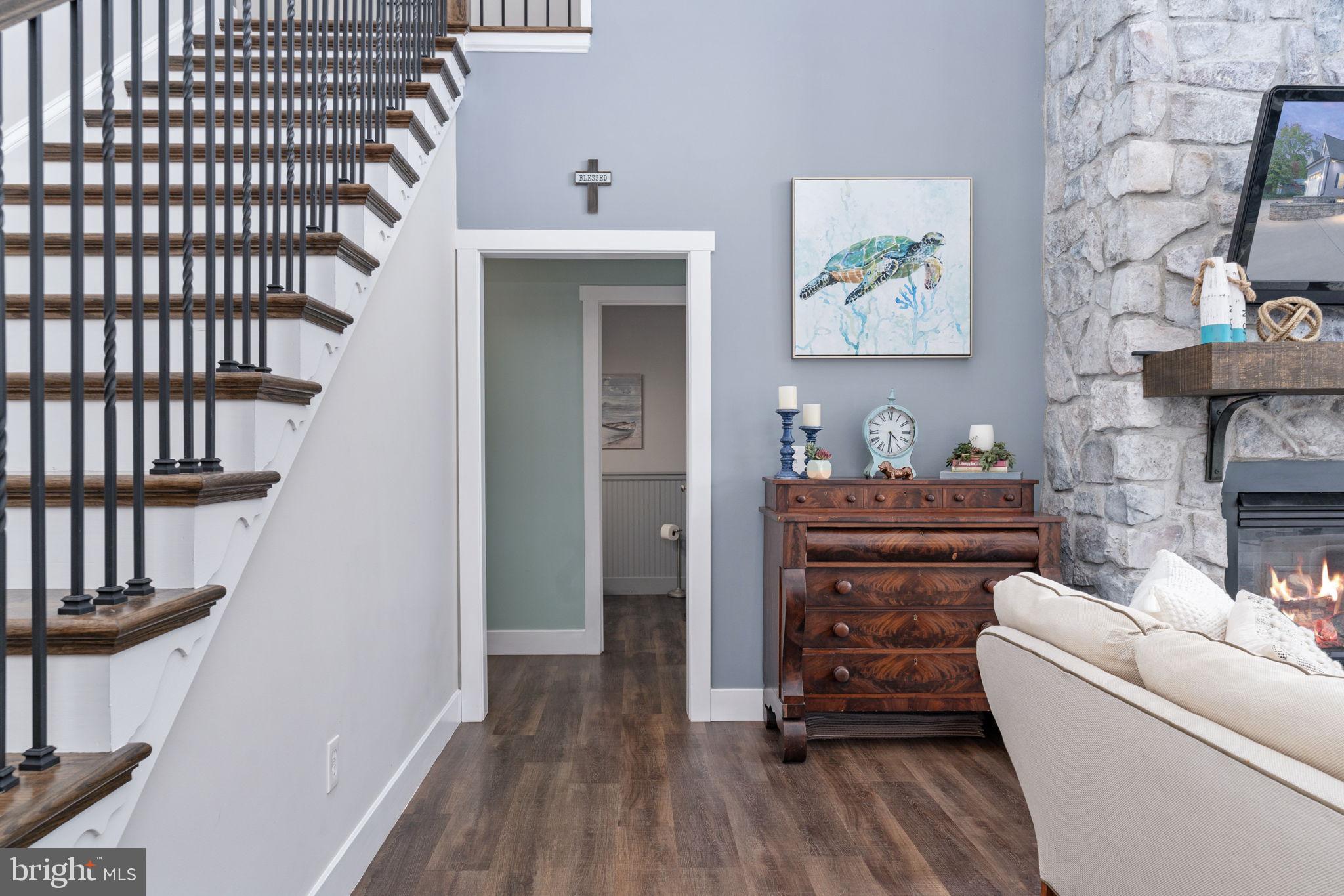 LAKE OF THE WOODS - Residential