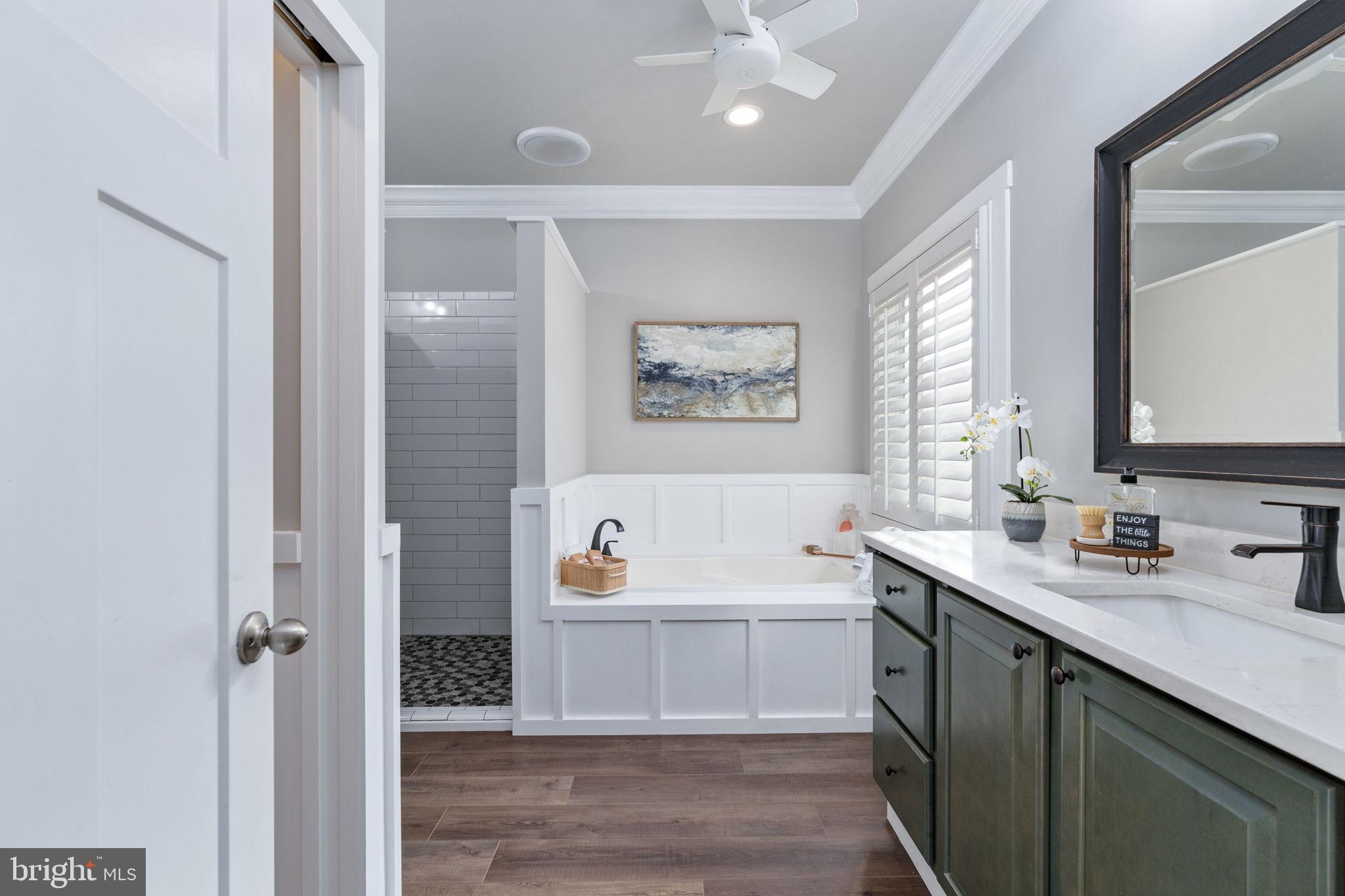 LAKE OF THE WOODS - Residential