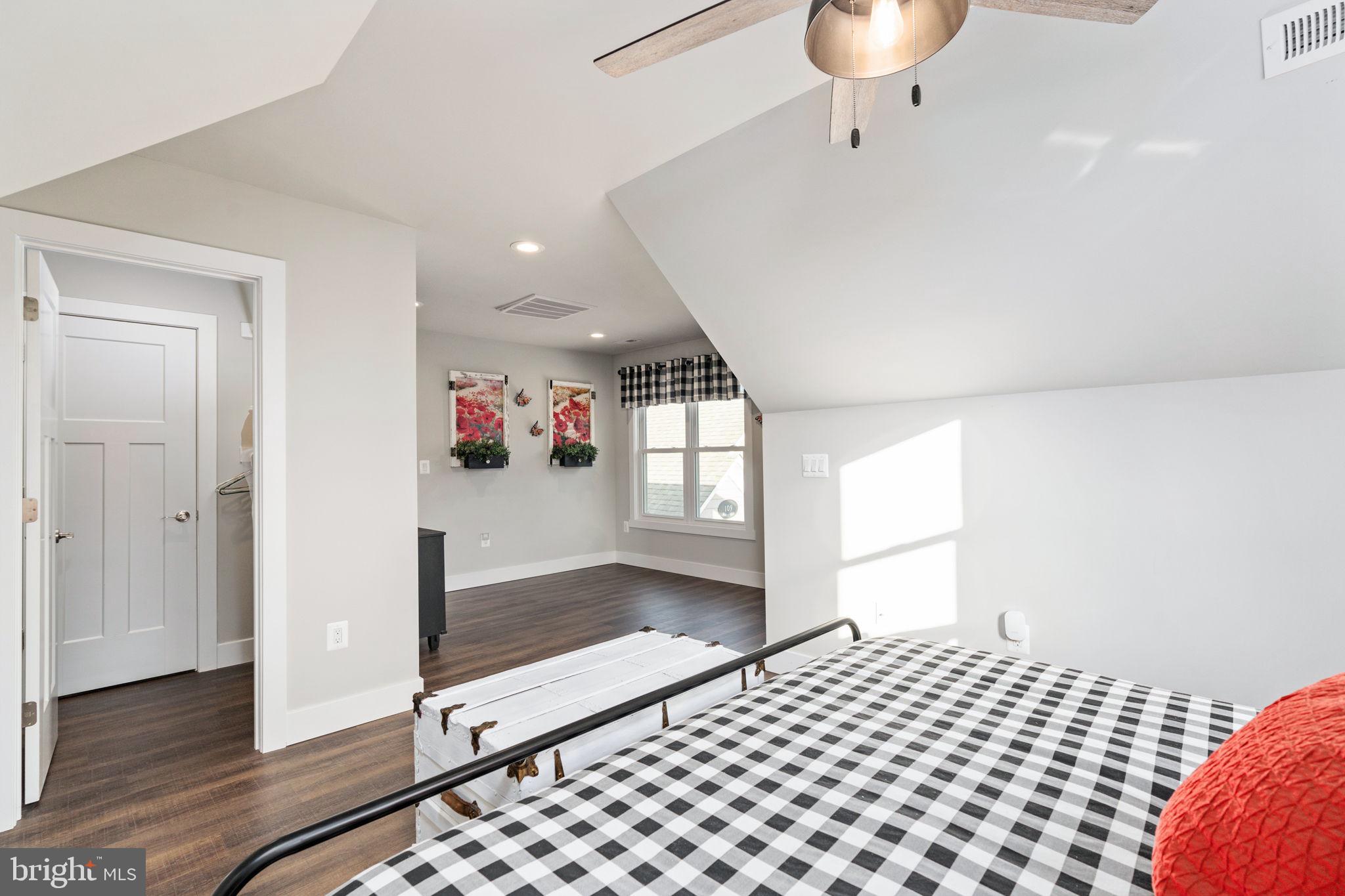 LAKE OF THE WOODS - Residential