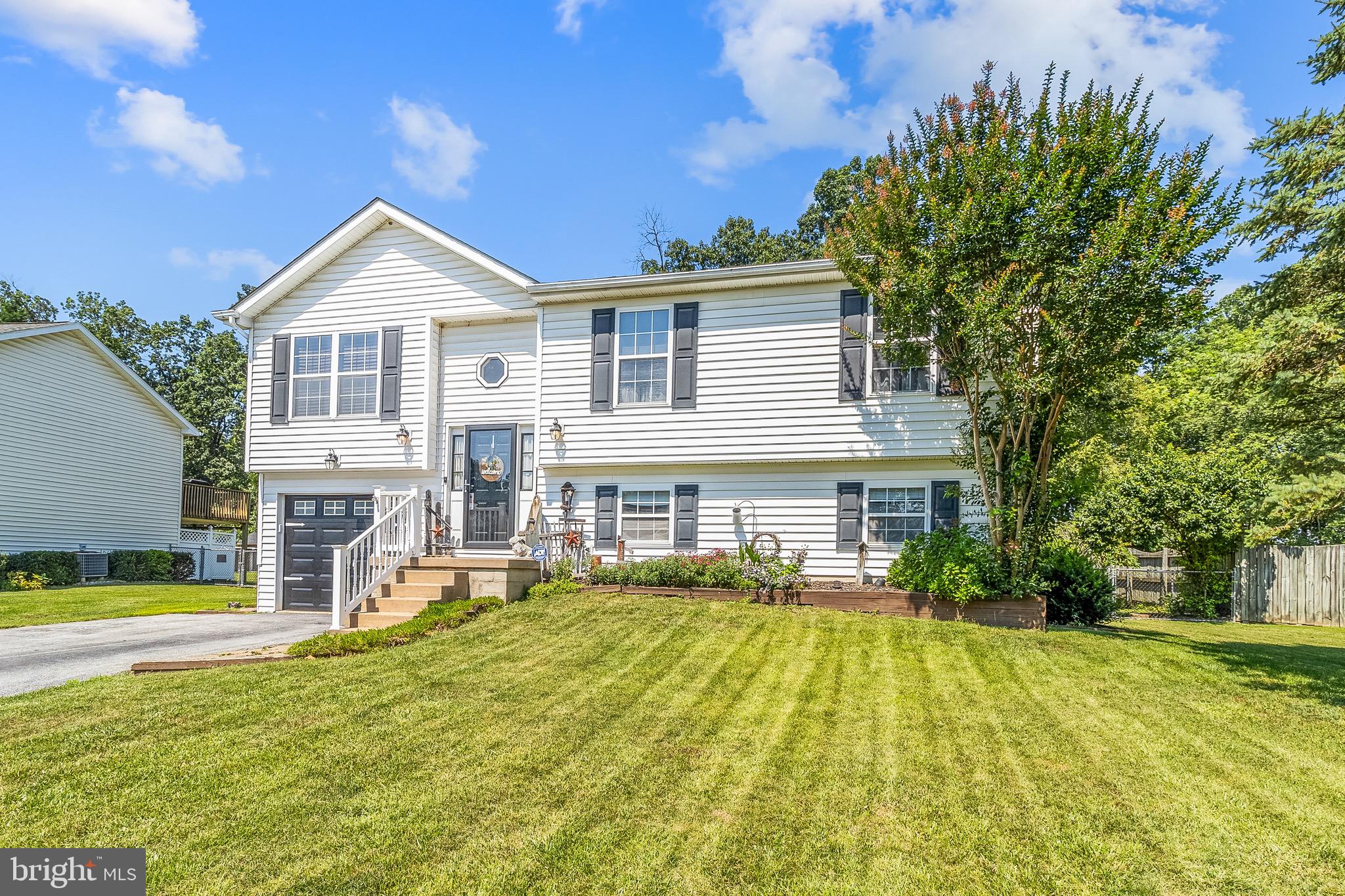 DOUGLAS OAKS - Residential