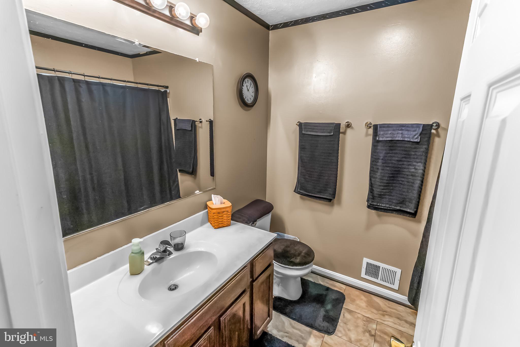 DOUGLAS OAKS - Residential