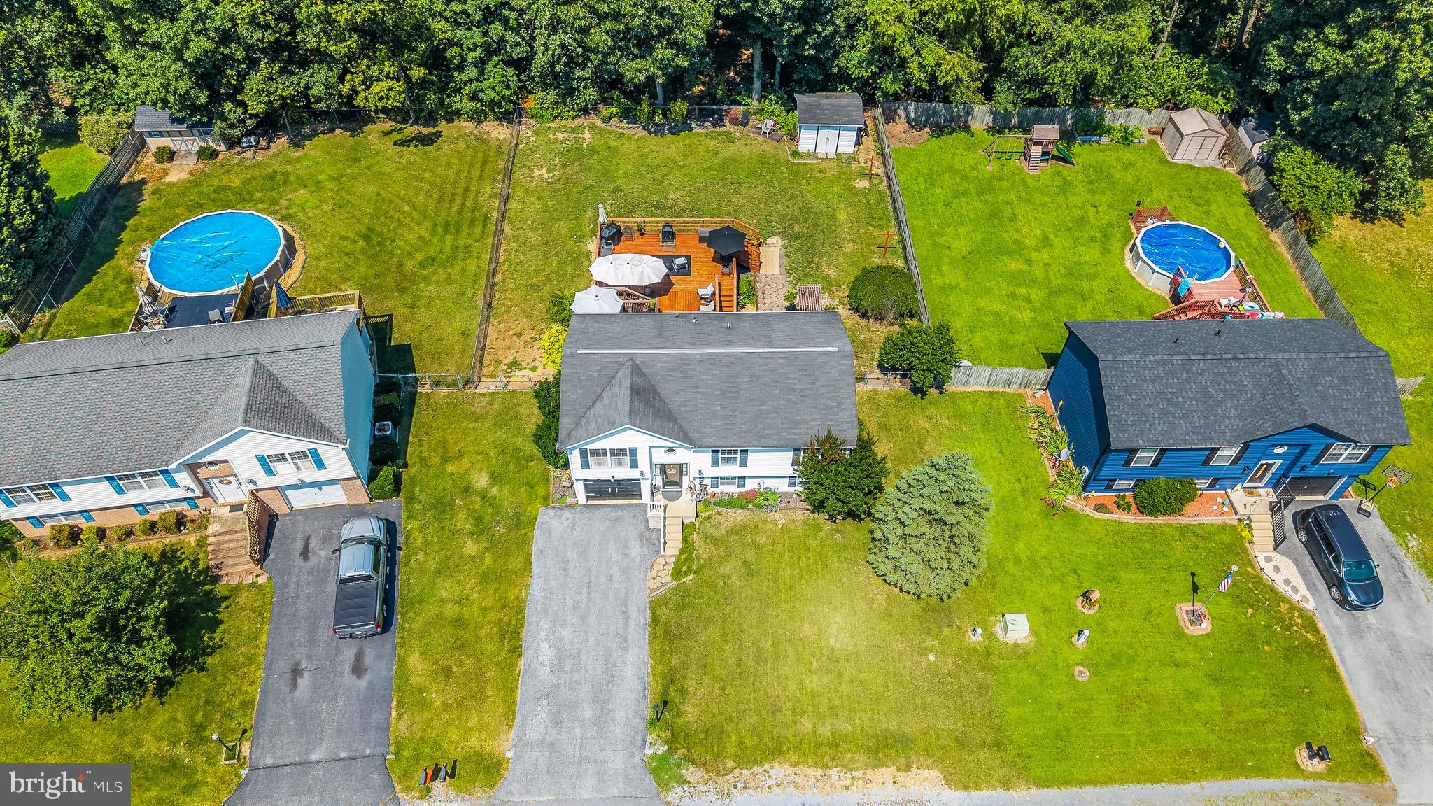 DOUGLAS OAKS - Residential