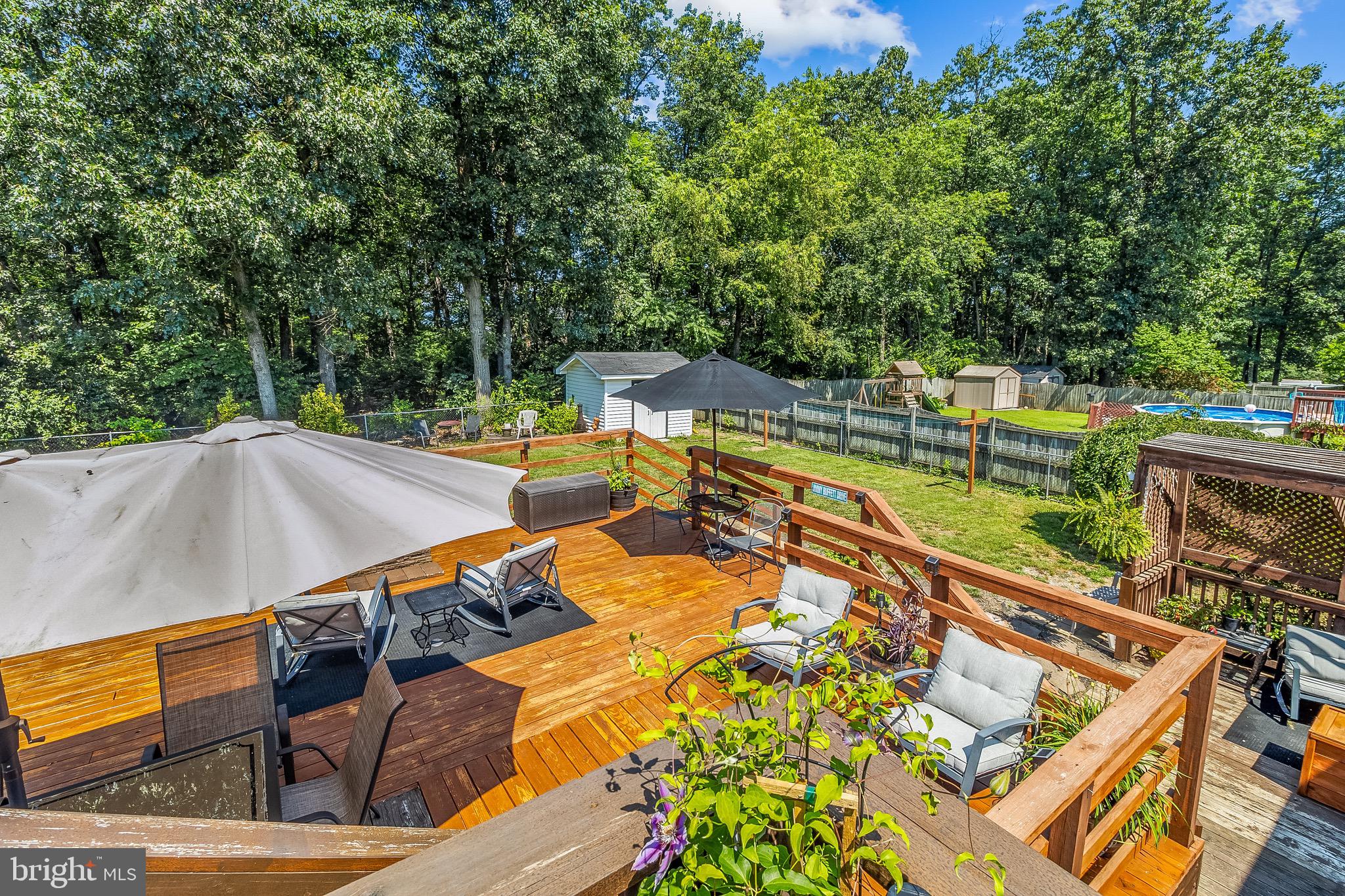 DOUGLAS OAKS - Residential