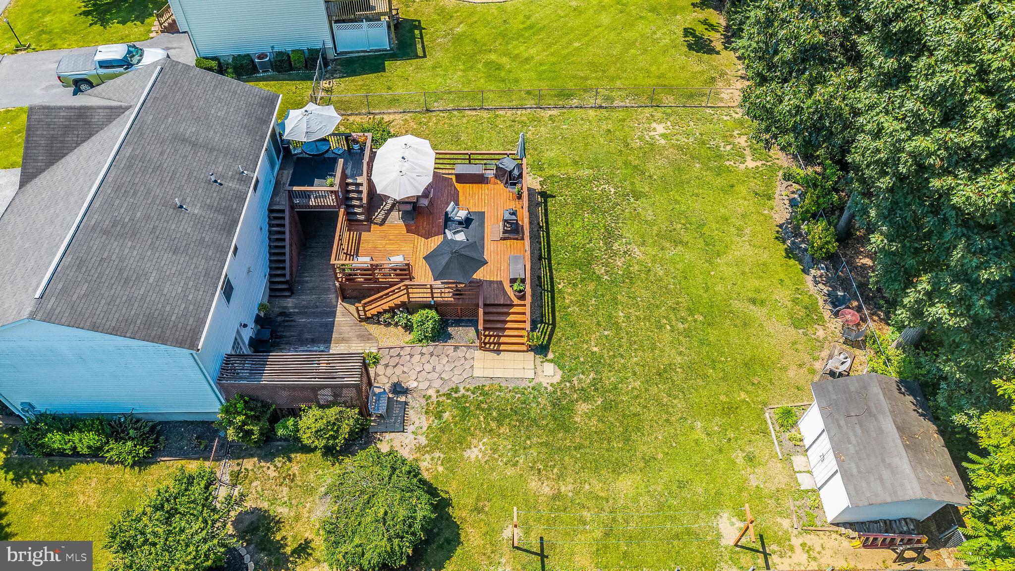 DOUGLAS OAKS - Residential