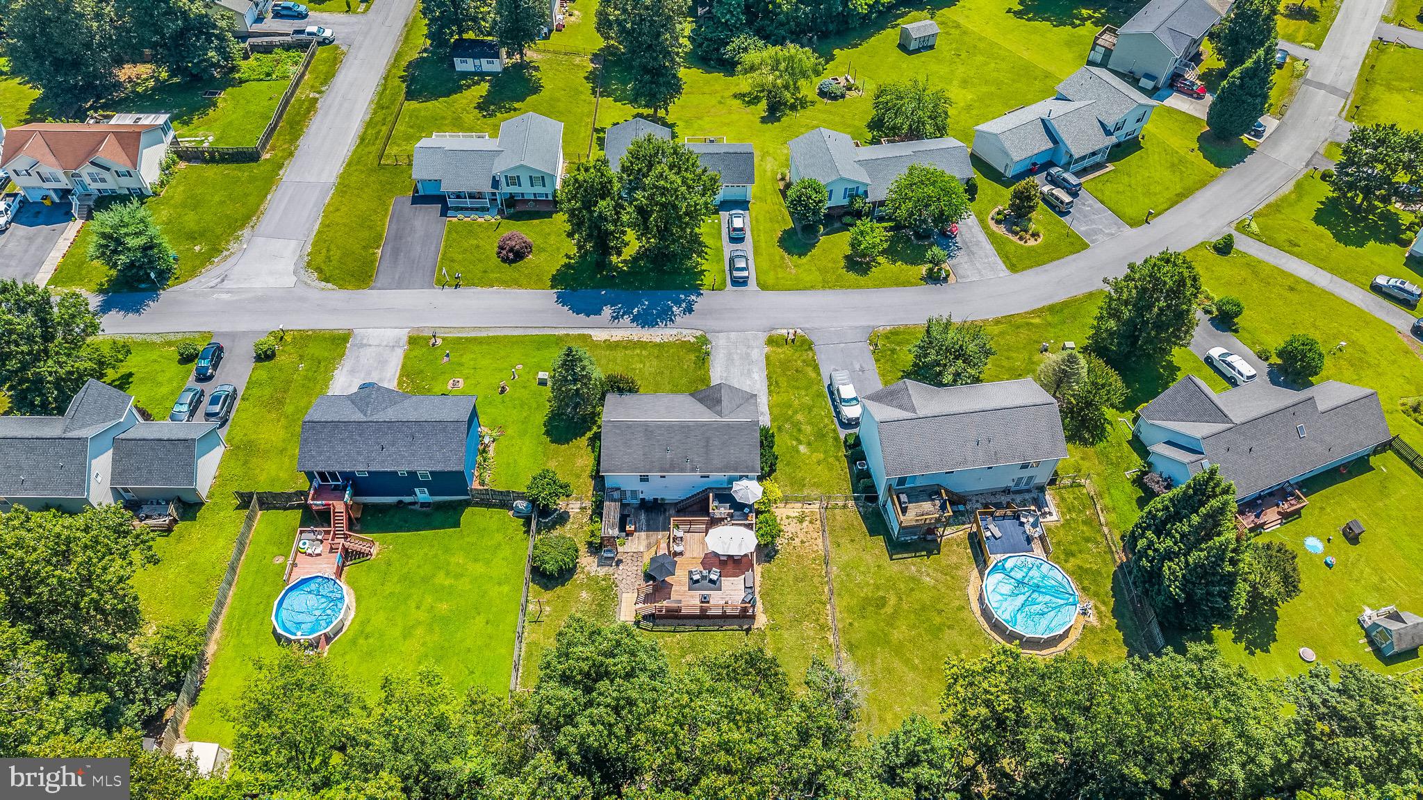 DOUGLAS OAKS - Residential