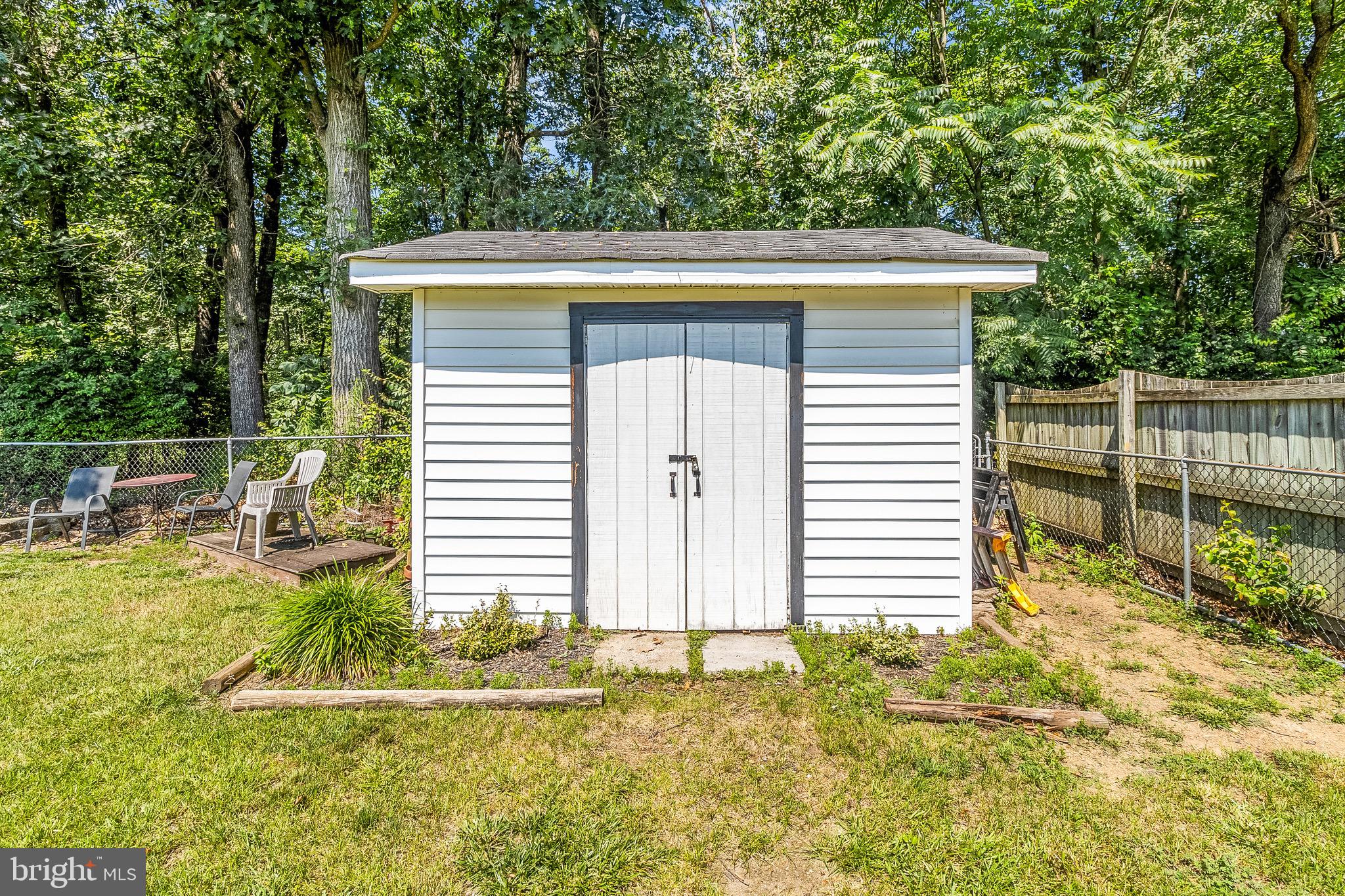 DOUGLAS OAKS - Residential