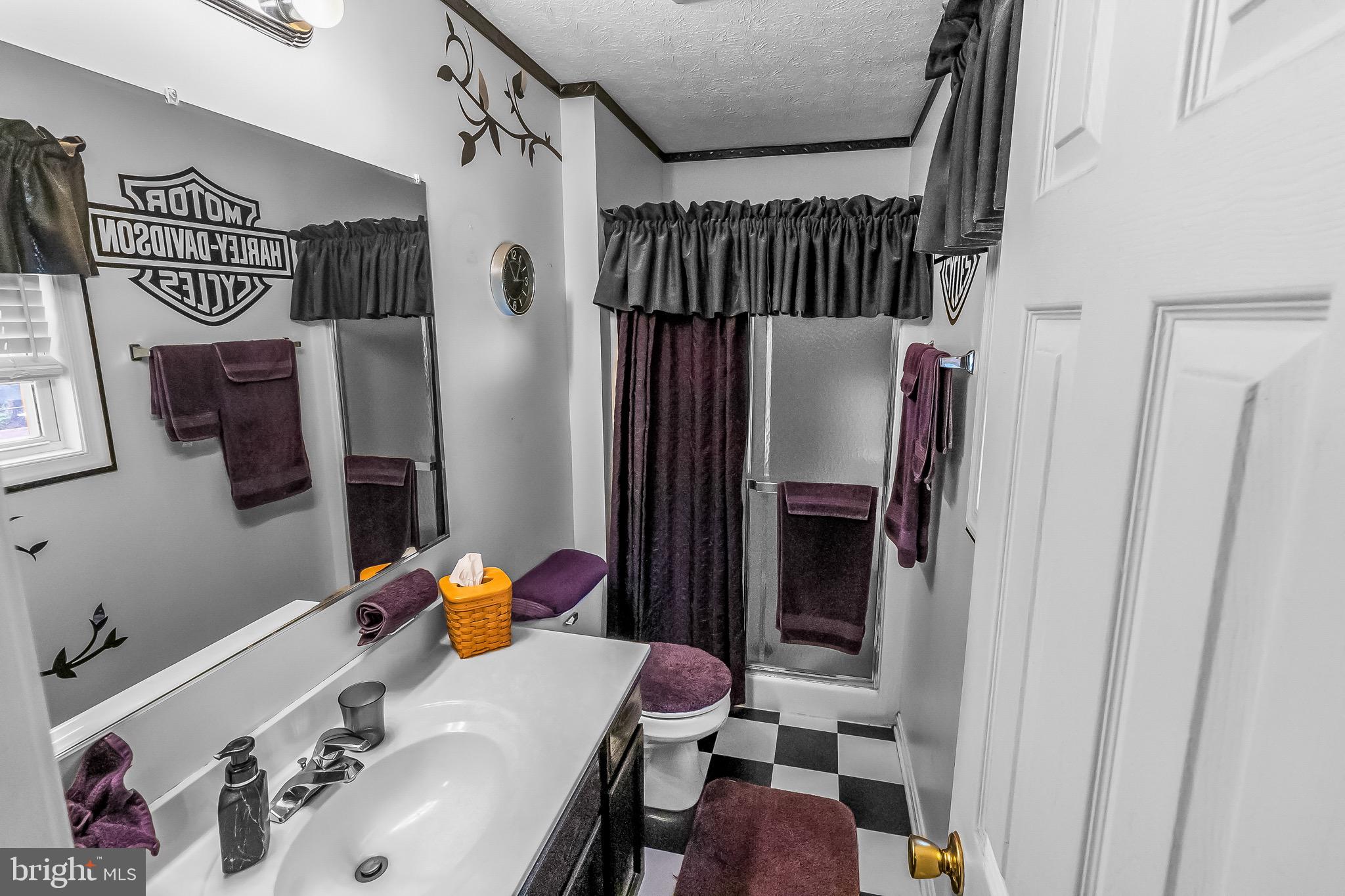 DOUGLAS OAKS - Residential