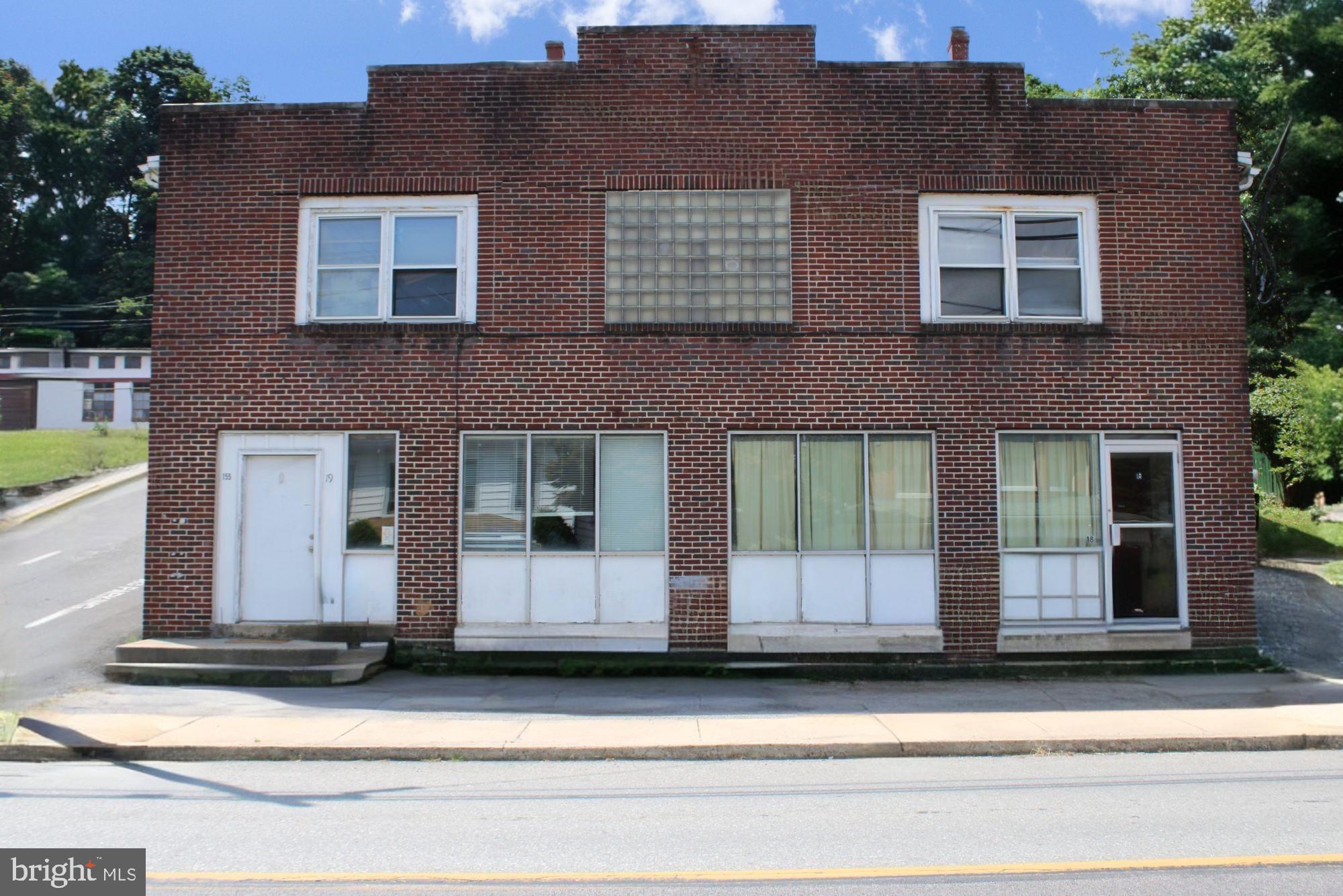 Two bedroom, one bathroom apartment.
Note: Applicant must fill out an application and be approved by Southern Management Rentals, LLC PRIOR to viewing the property. The online application can be found on our website. You can apply for this property under the property description.