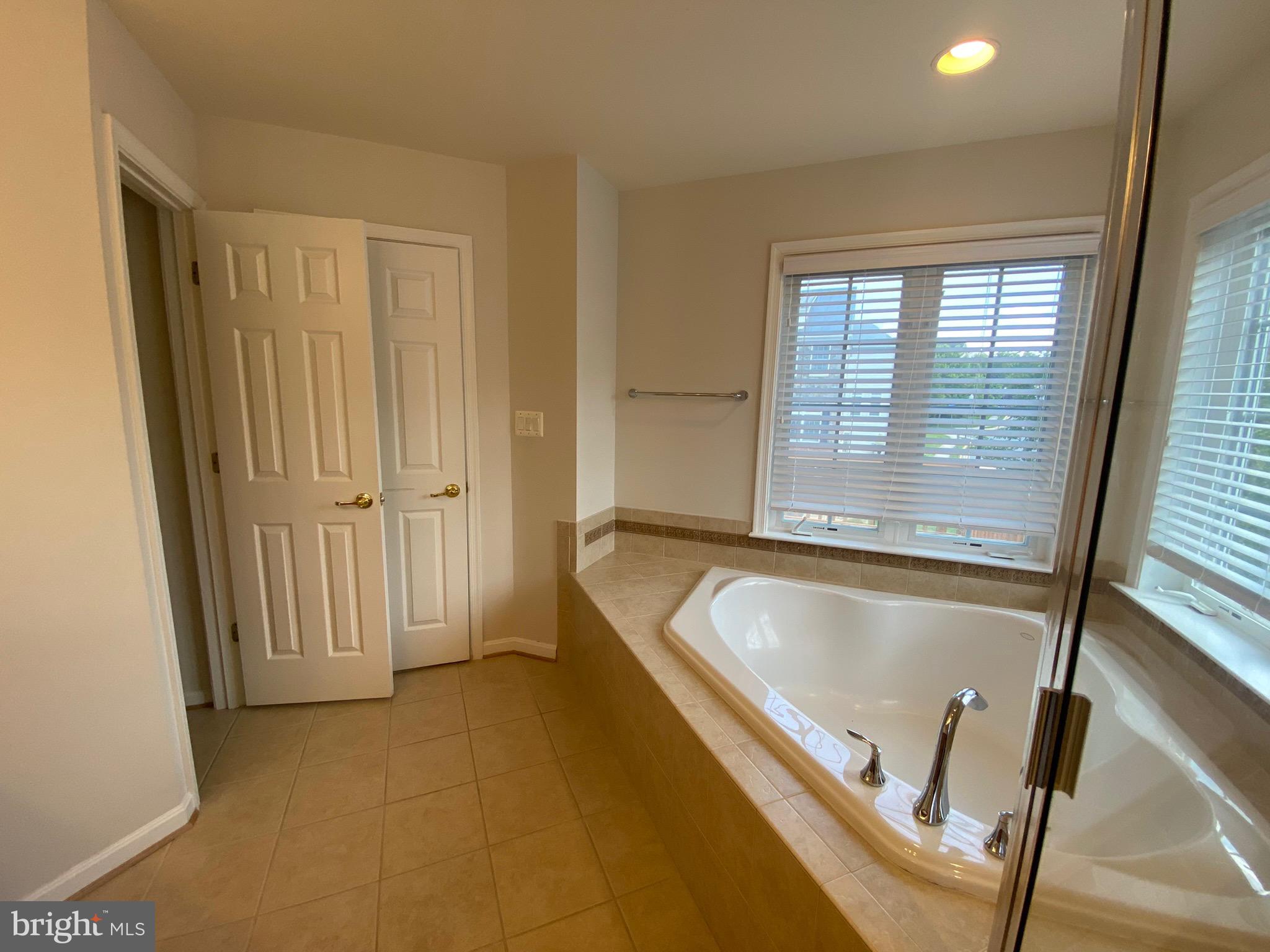 LOWES ISLAND - Residential Lease