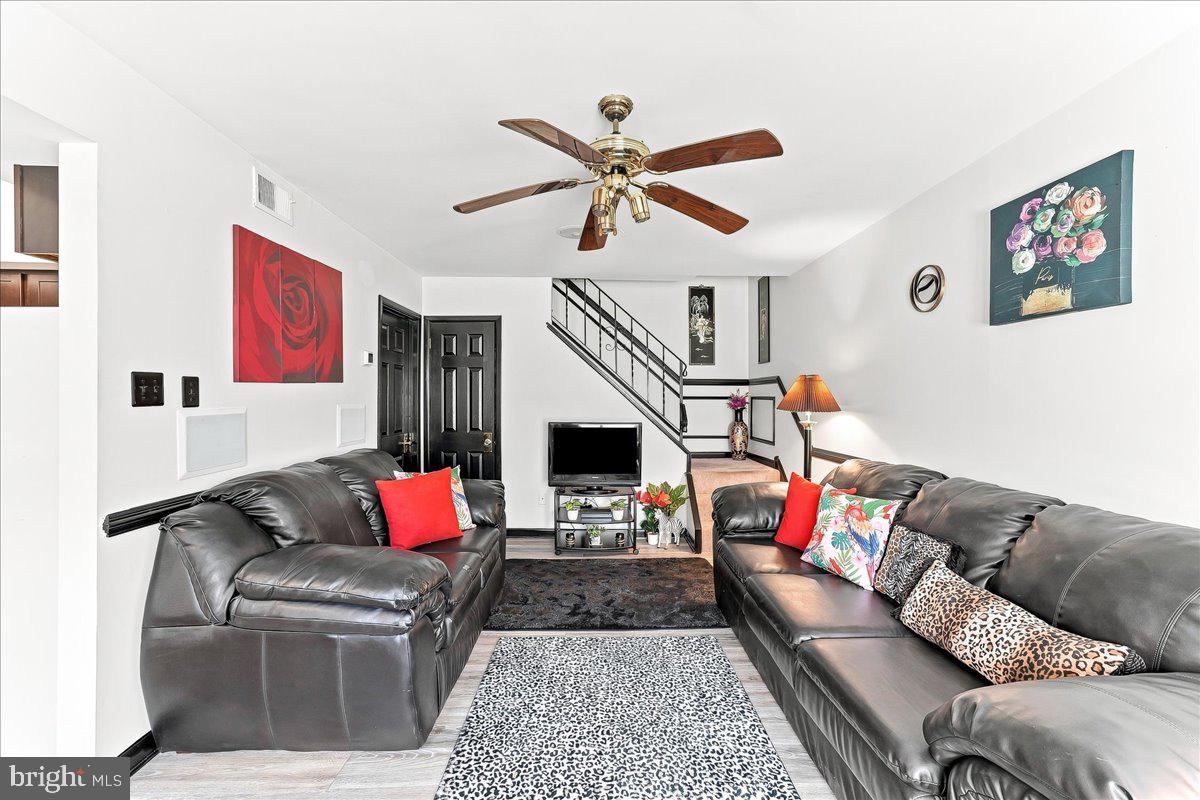 5200 HILLTOP DRIVE J11