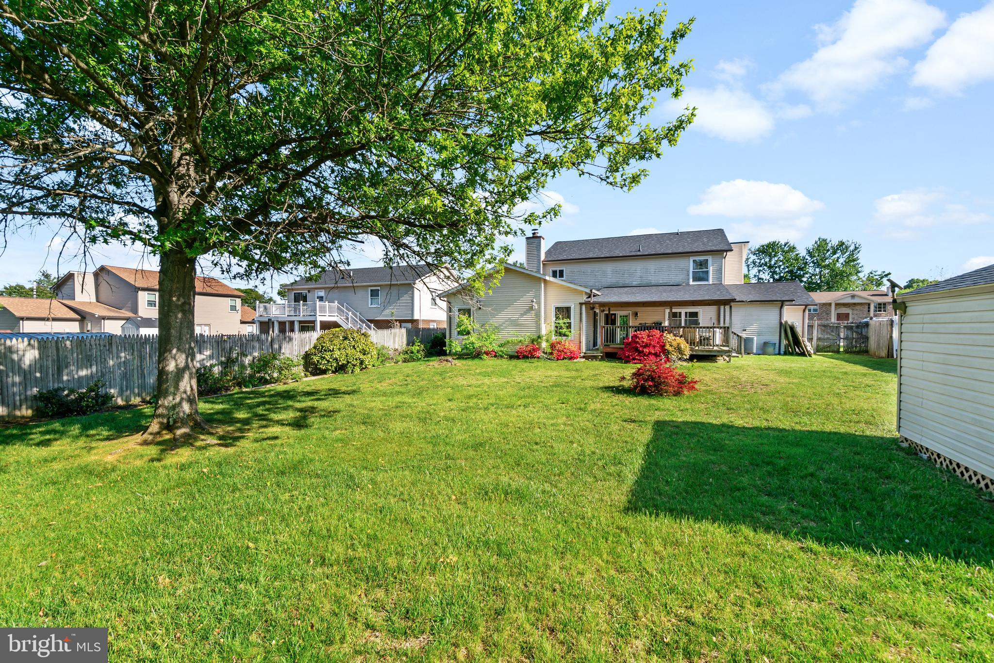 DEN LEE ACRES - Residential