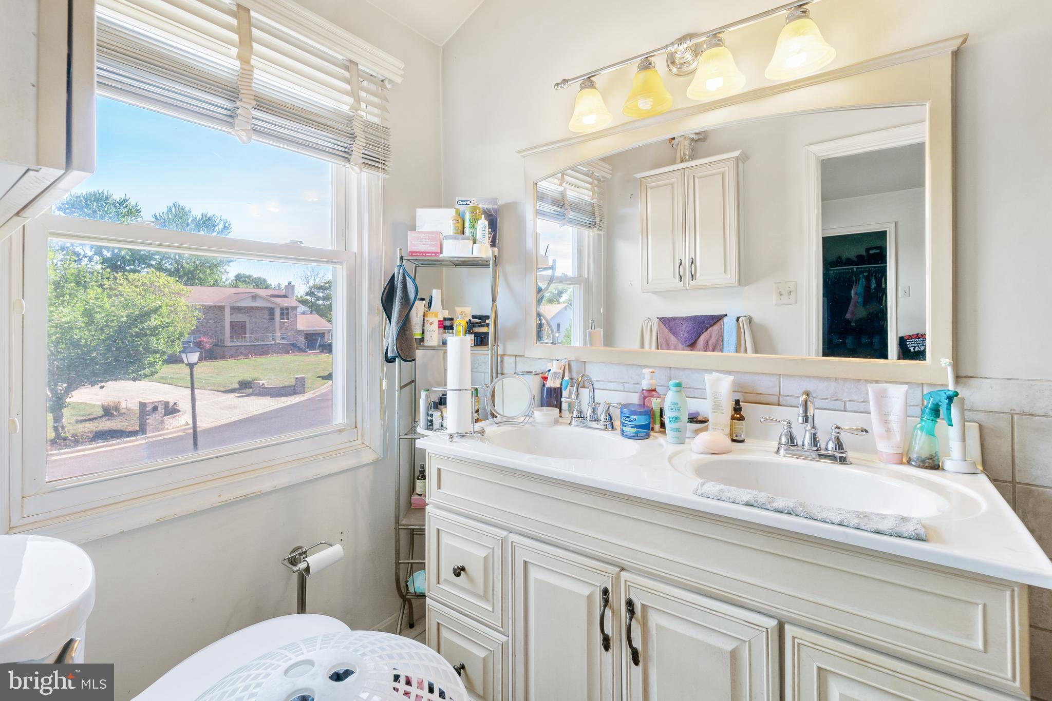 DEN LEE ACRES - Residential
