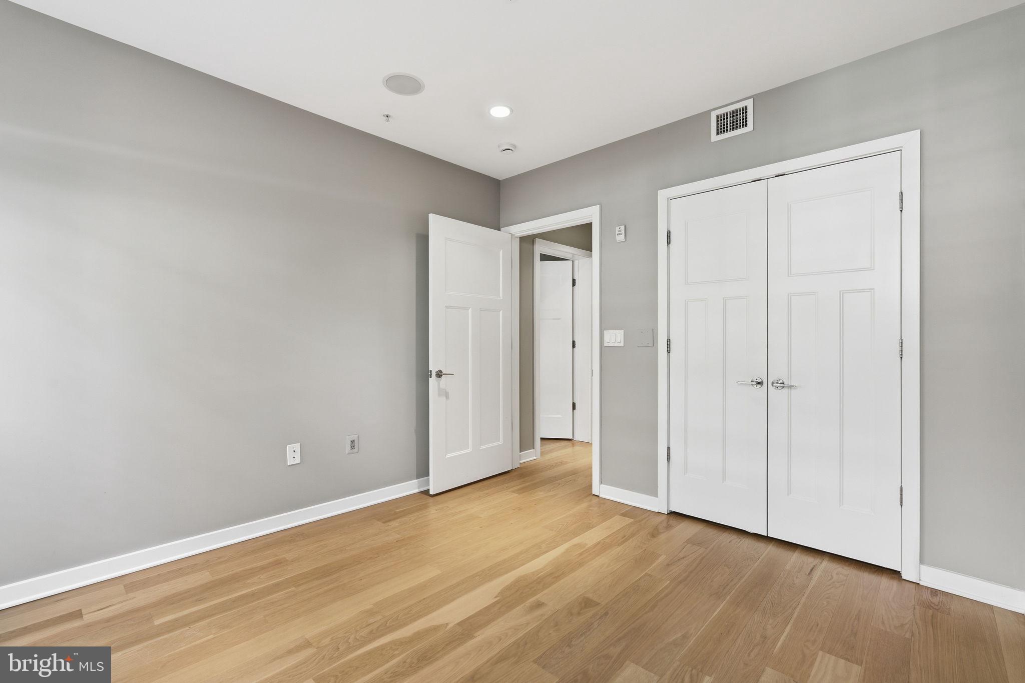 GASLIGHT SQUARE - Residential