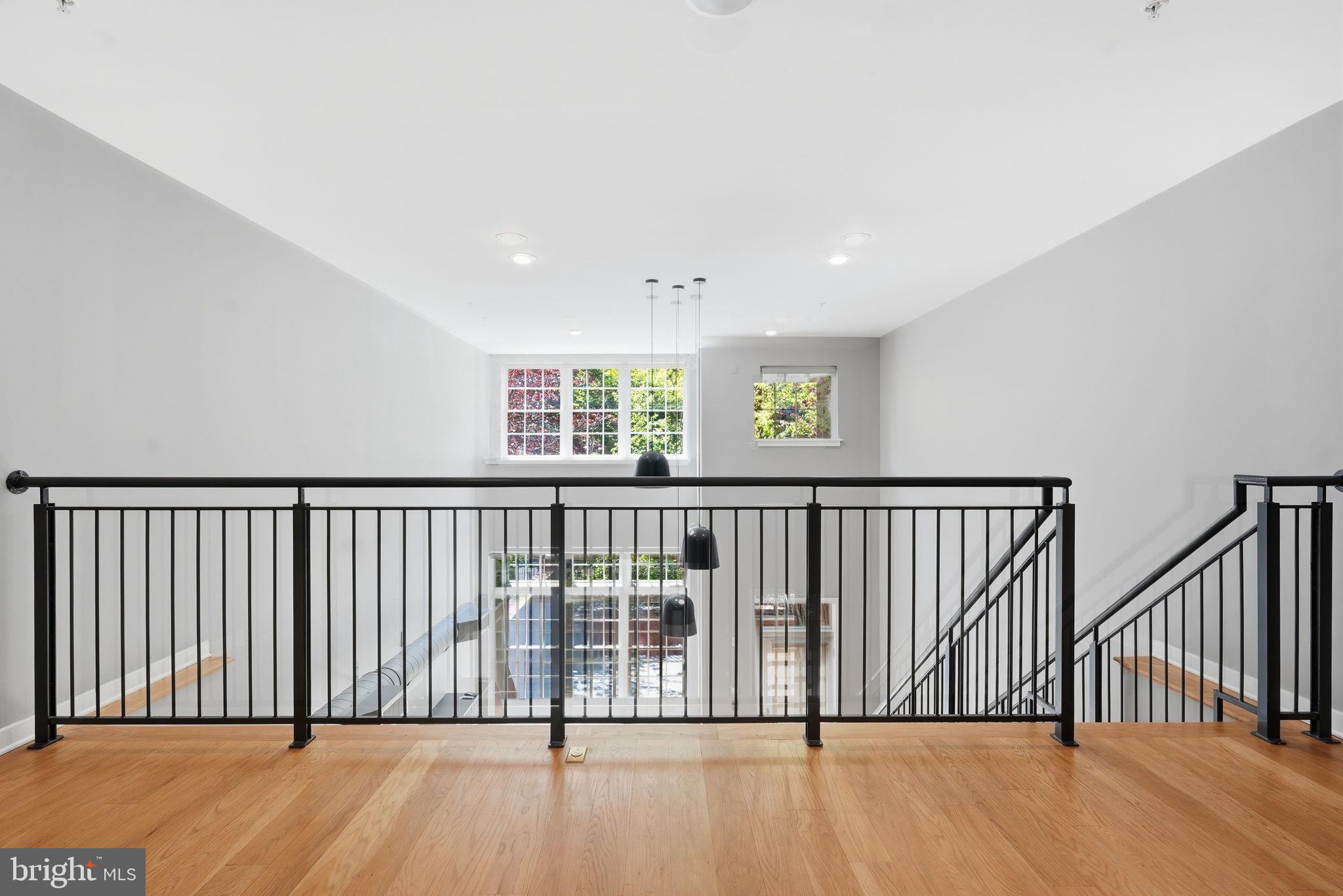GASLIGHT SQUARE - Residential