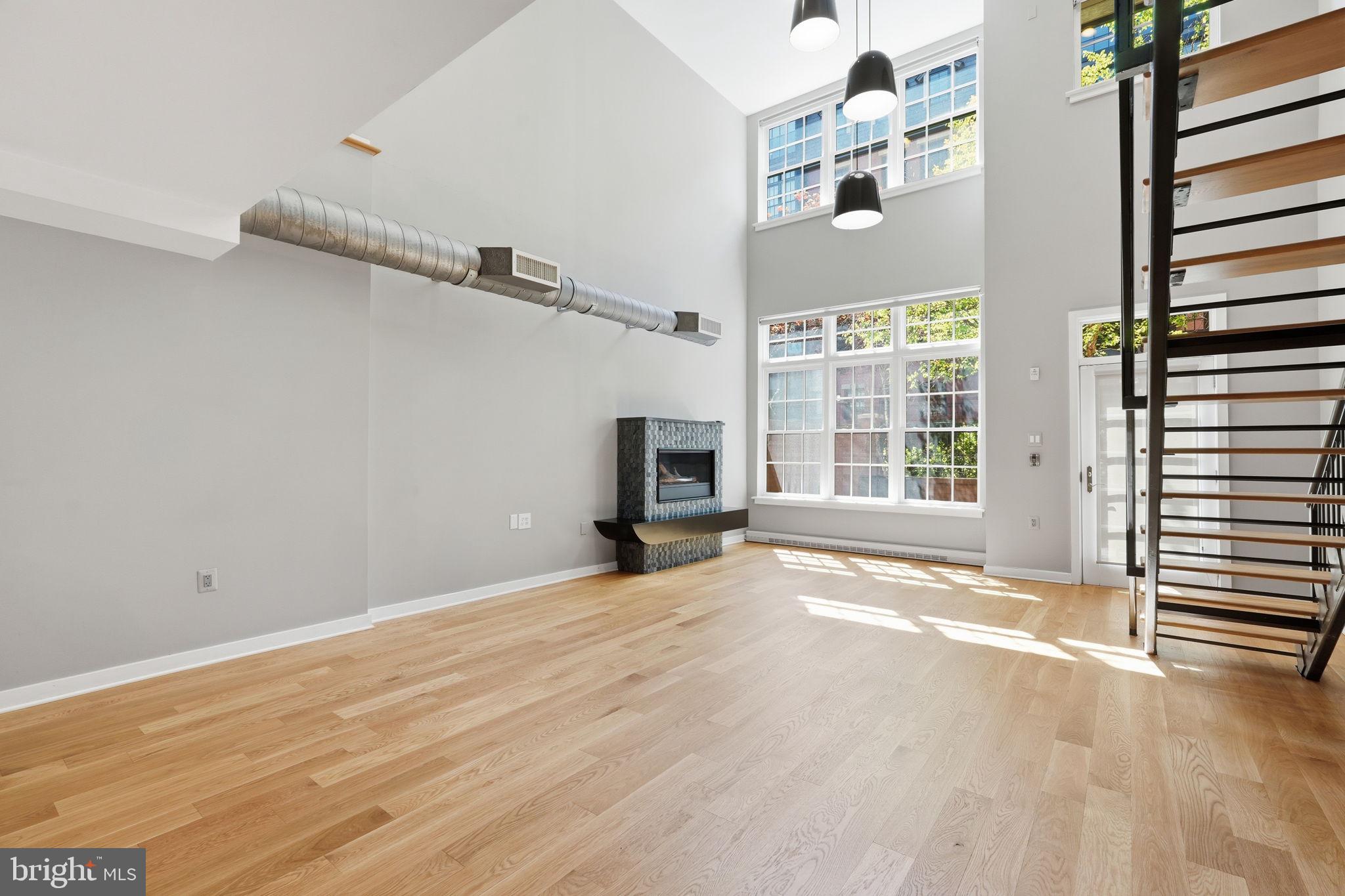 1610 N QUEEN STREET 241