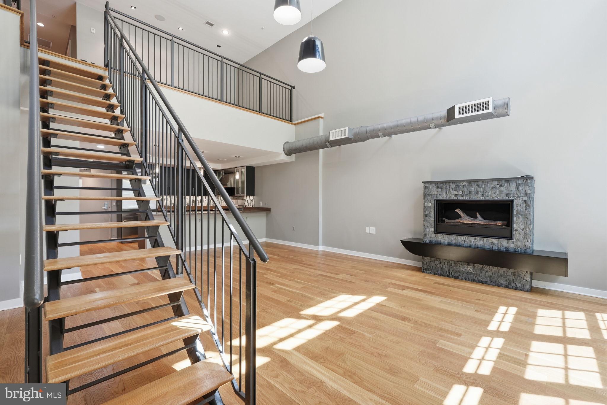 GASLIGHT SQUARE - Residential