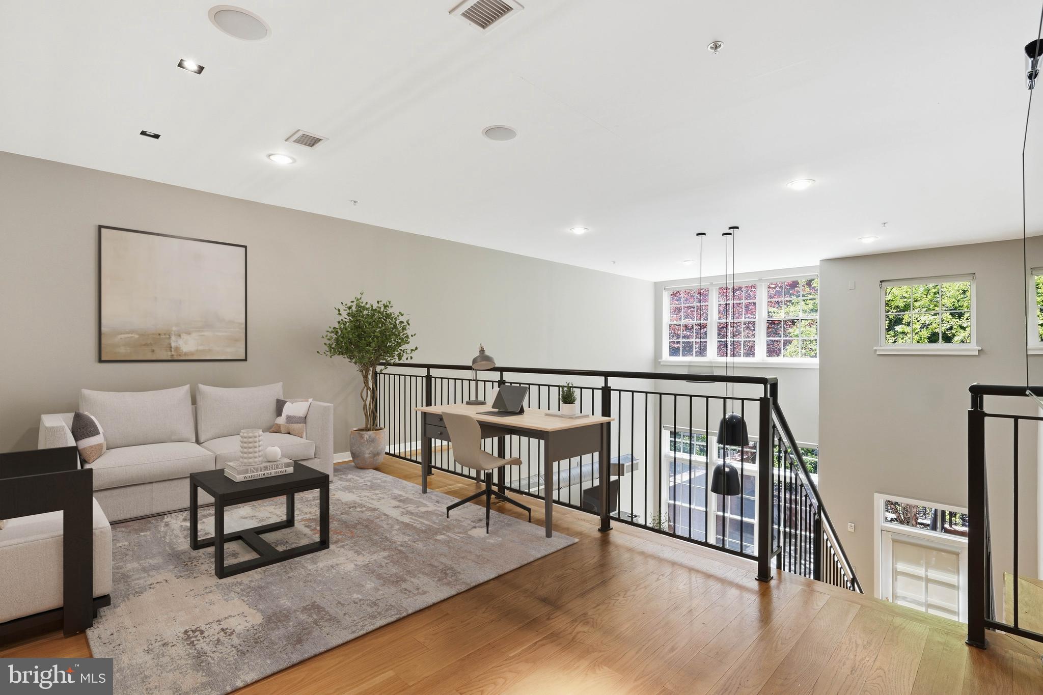 GASLIGHT SQUARE - Residential
