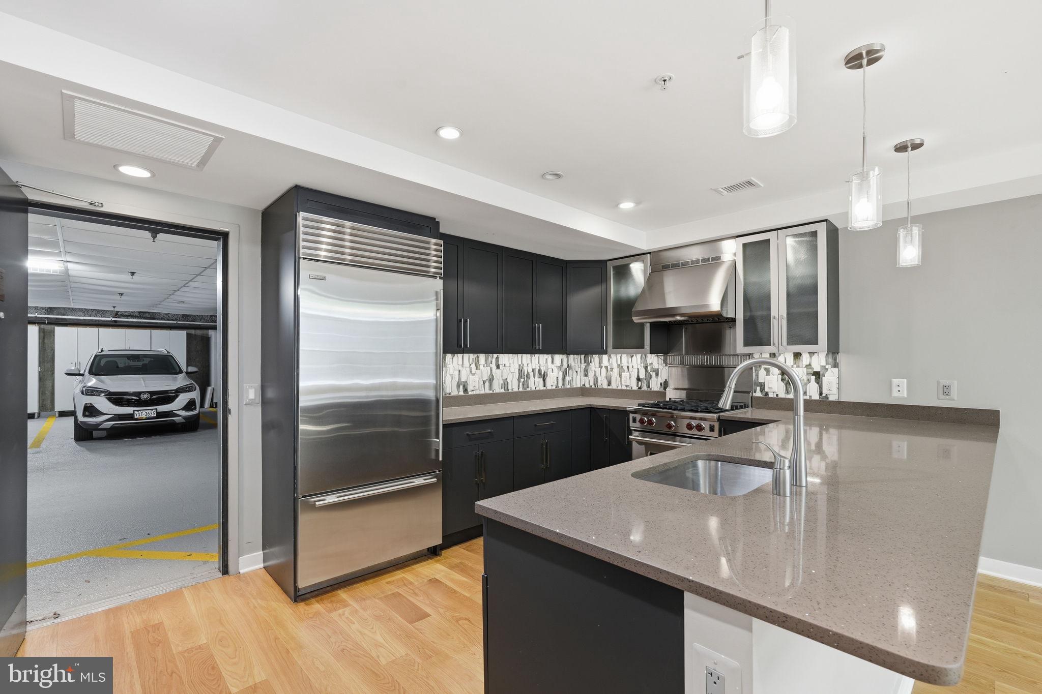 GASLIGHT SQUARE - Residential
