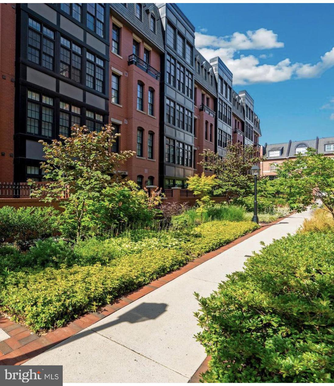 1610 N QUEEN STREET 241