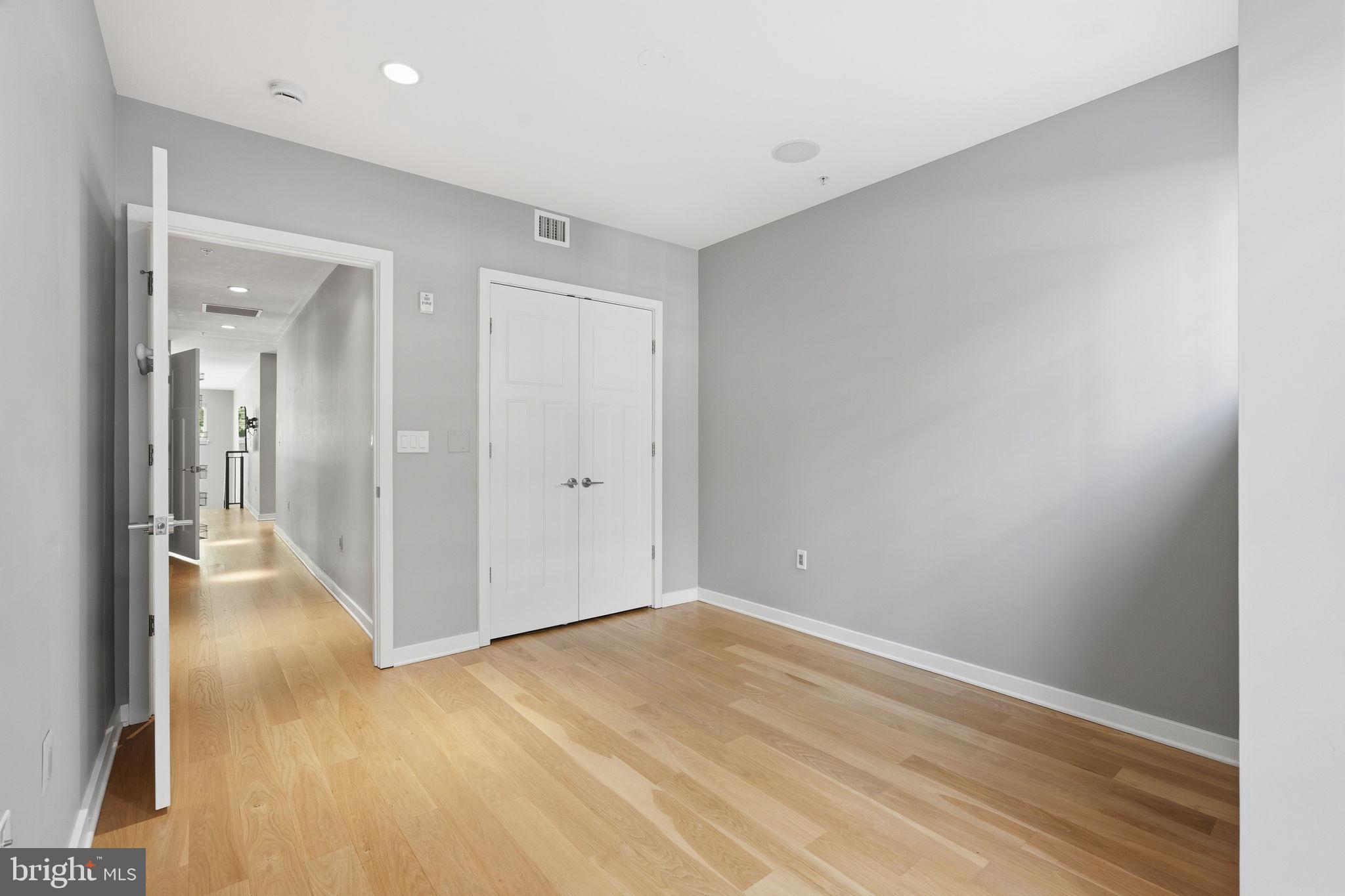 GASLIGHT SQUARE - Residential