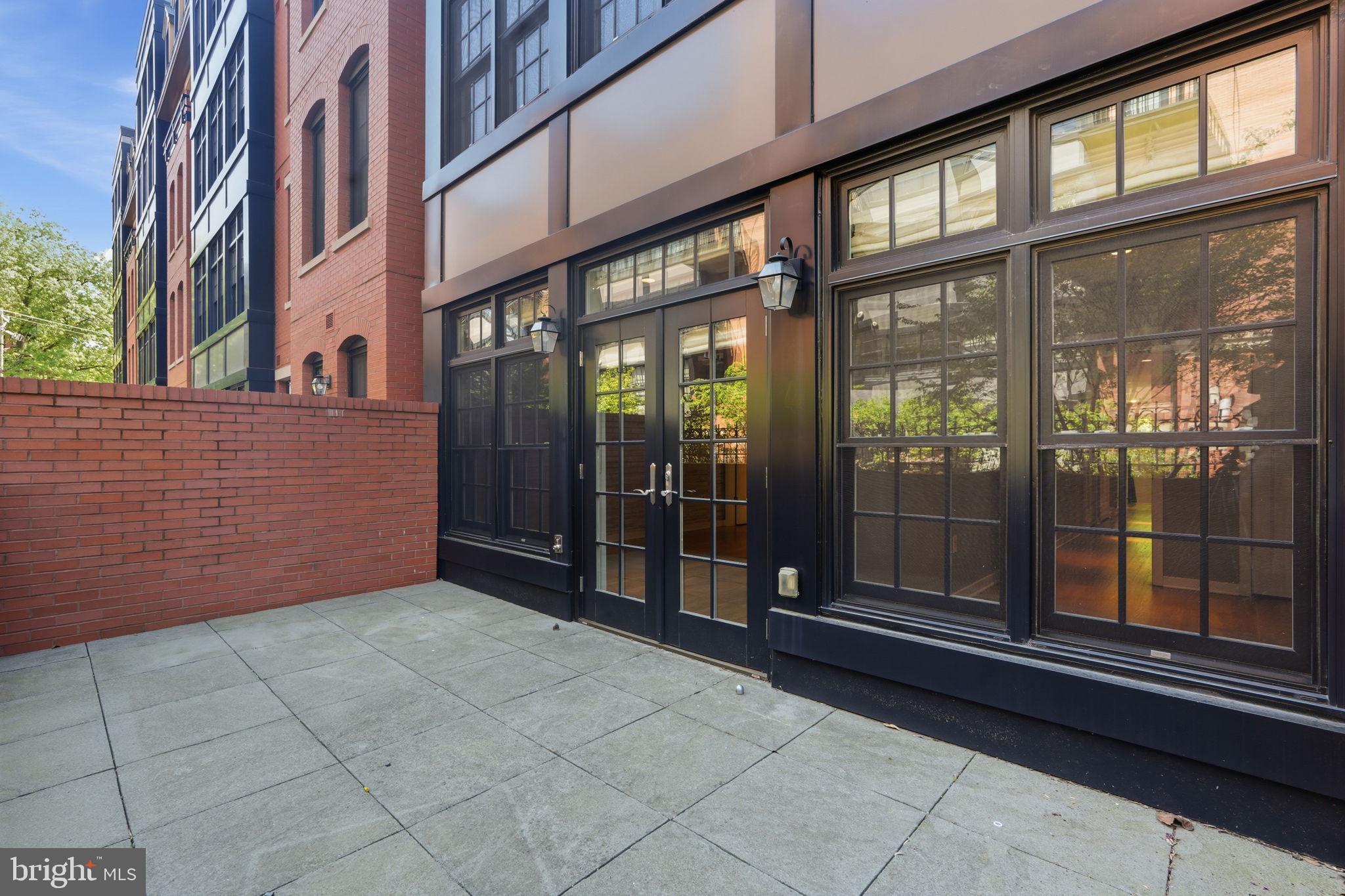 GASLIGHT SQUARE - Residential