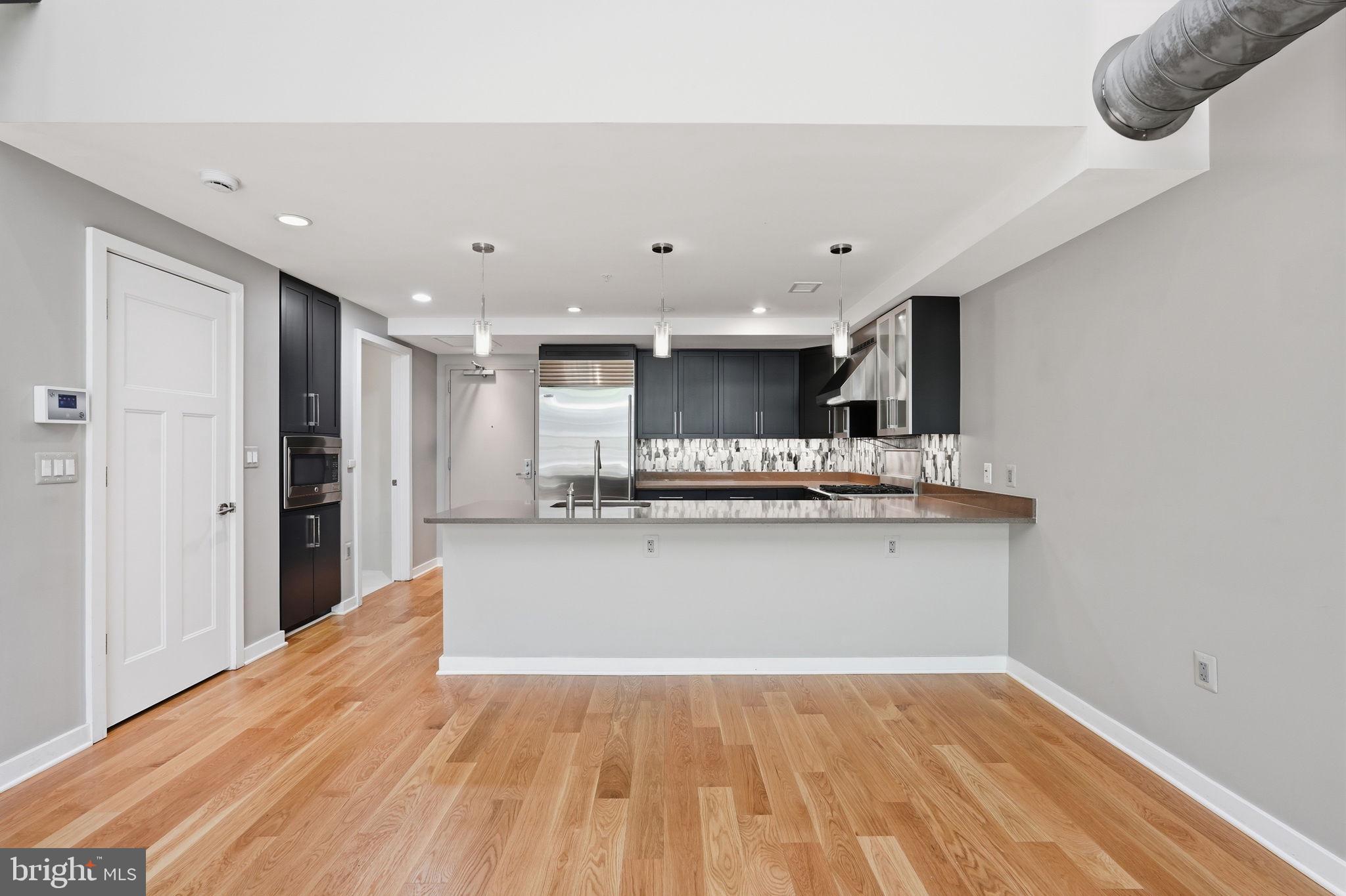 GASLIGHT SQUARE - Residential