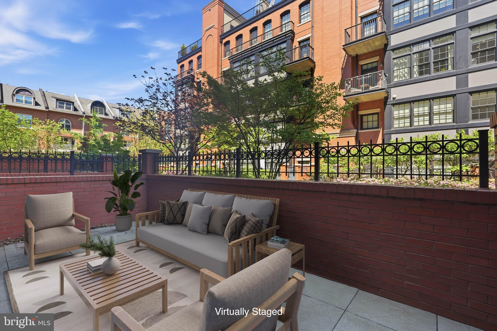 GASLIGHT SQUARE - Residential