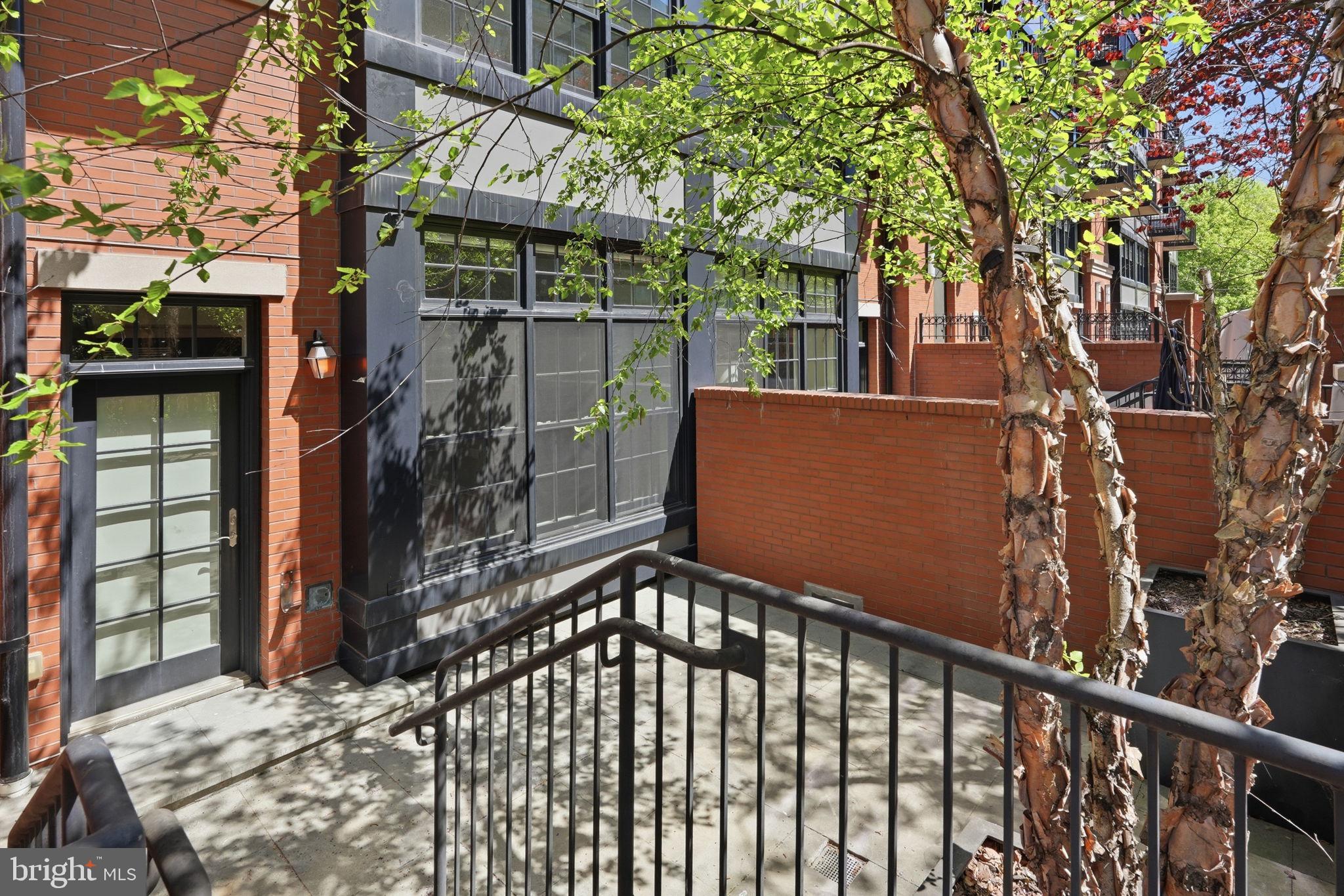 GASLIGHT SQUARE - Residential